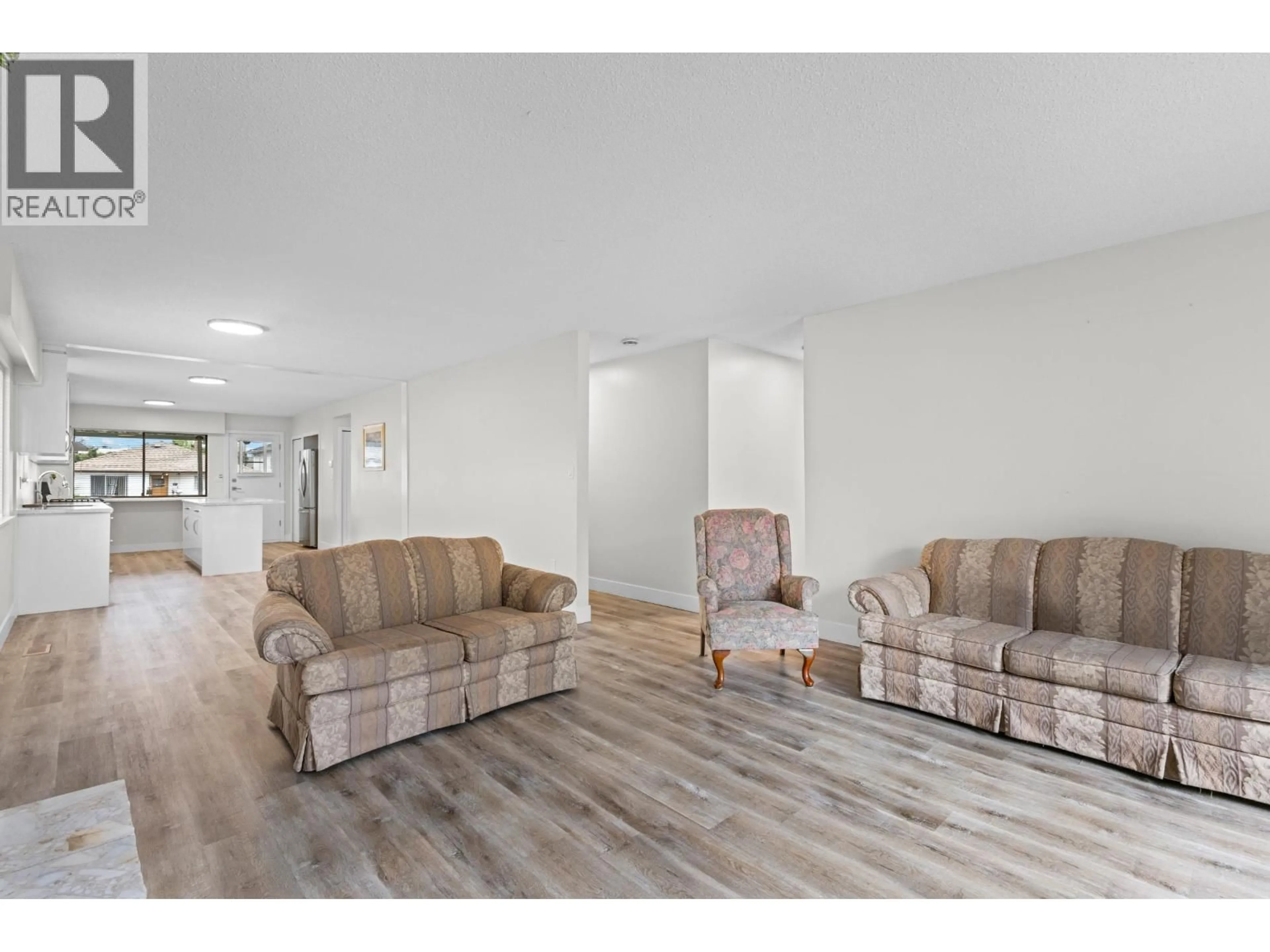 Living room with furniture, unknown for 2417 ADANAC STREET, Vancouver British Columbia V5K2M3