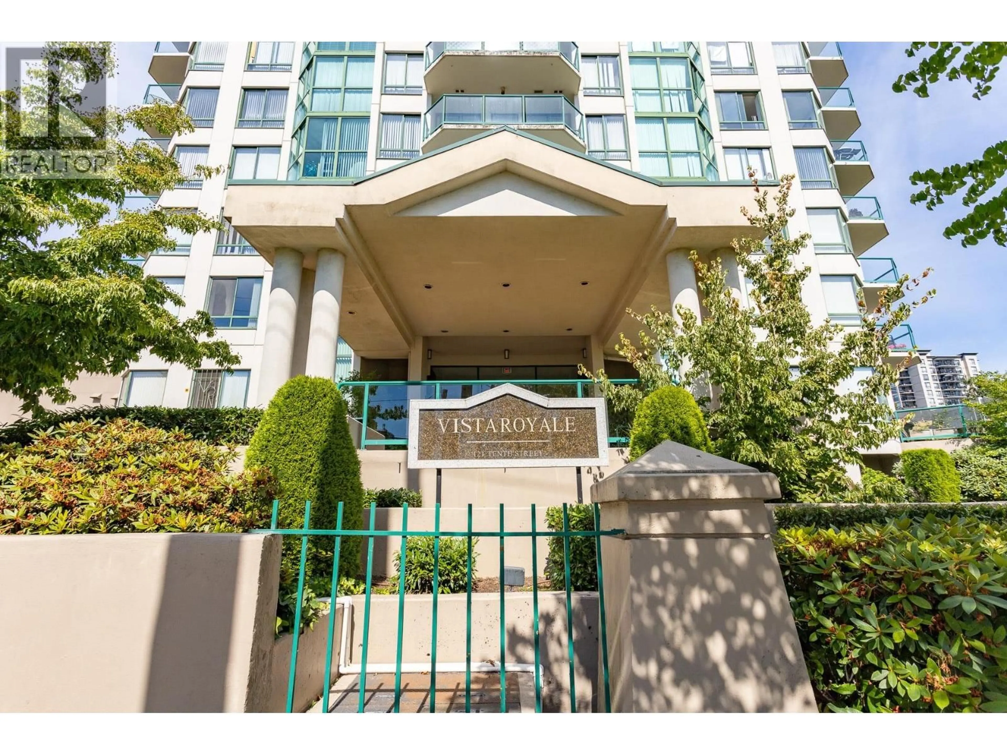 Indoor foyer for 1106 - 121 TENTH STREET, New Westminster British Columbia V3M3X7