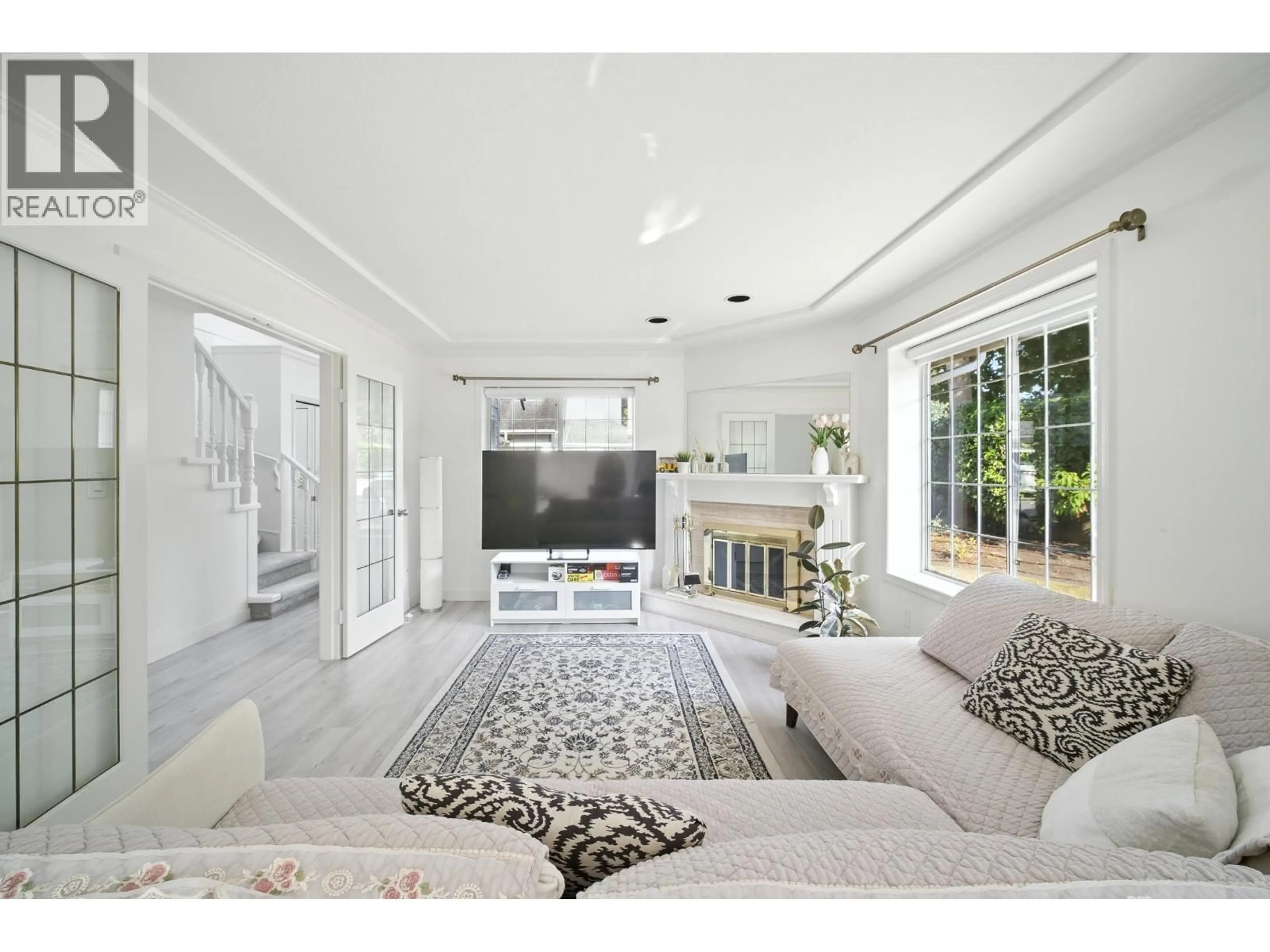 Living room with furniture, unknown for 1 - 4411 WILLIAMS ROAD, Richmond British Columbia V7E6B5