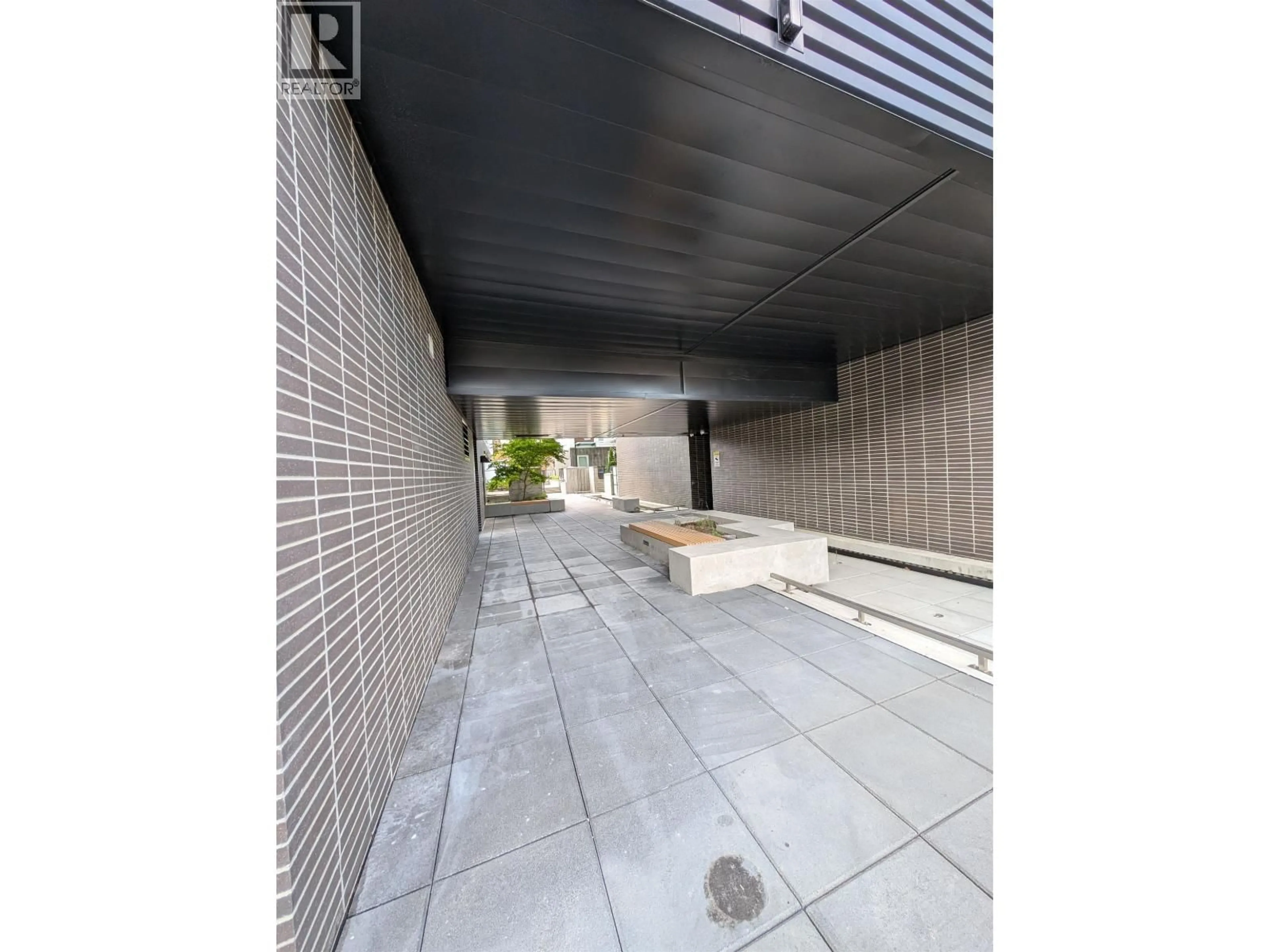 Indoor foyer for 109 - 528 KING EDWARD AVENUE, Vancouver British Columbia V5Z2C3