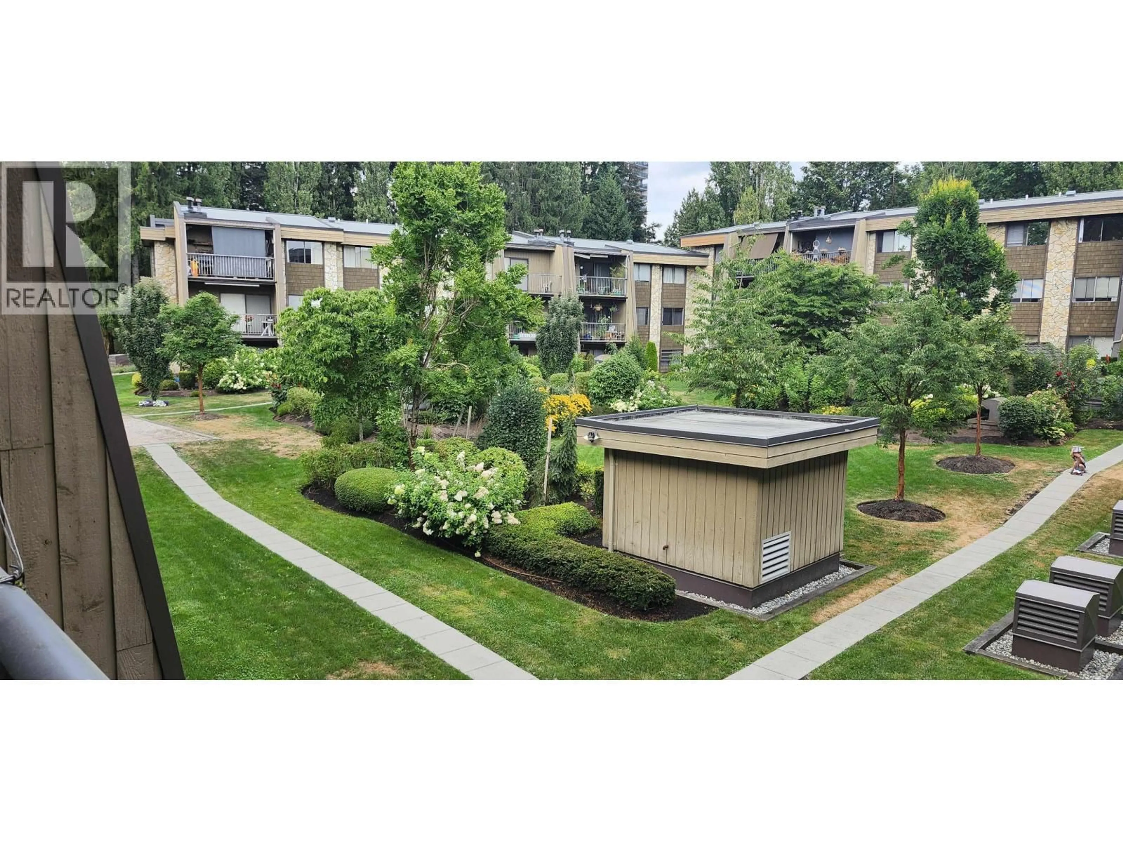 A pic from outside/outdoor area/front of a property/back of a property/a pic from drone, unknown for 201 - 9101 HORNE STREET, Burnaby British Columbia V3N4M3