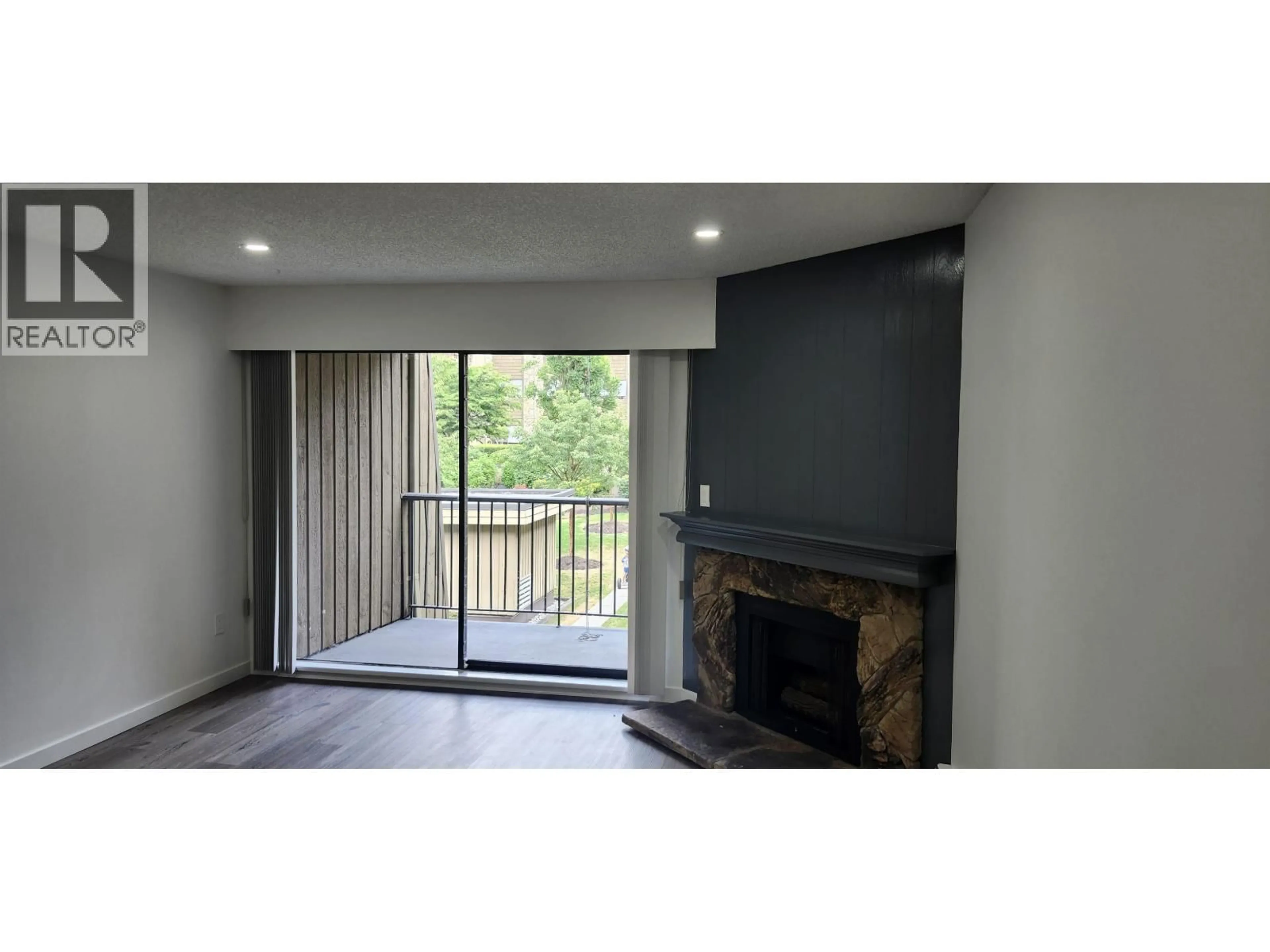 A pic of a room for 201 - 9101 HORNE STREET, Burnaby British Columbia V3N4M3