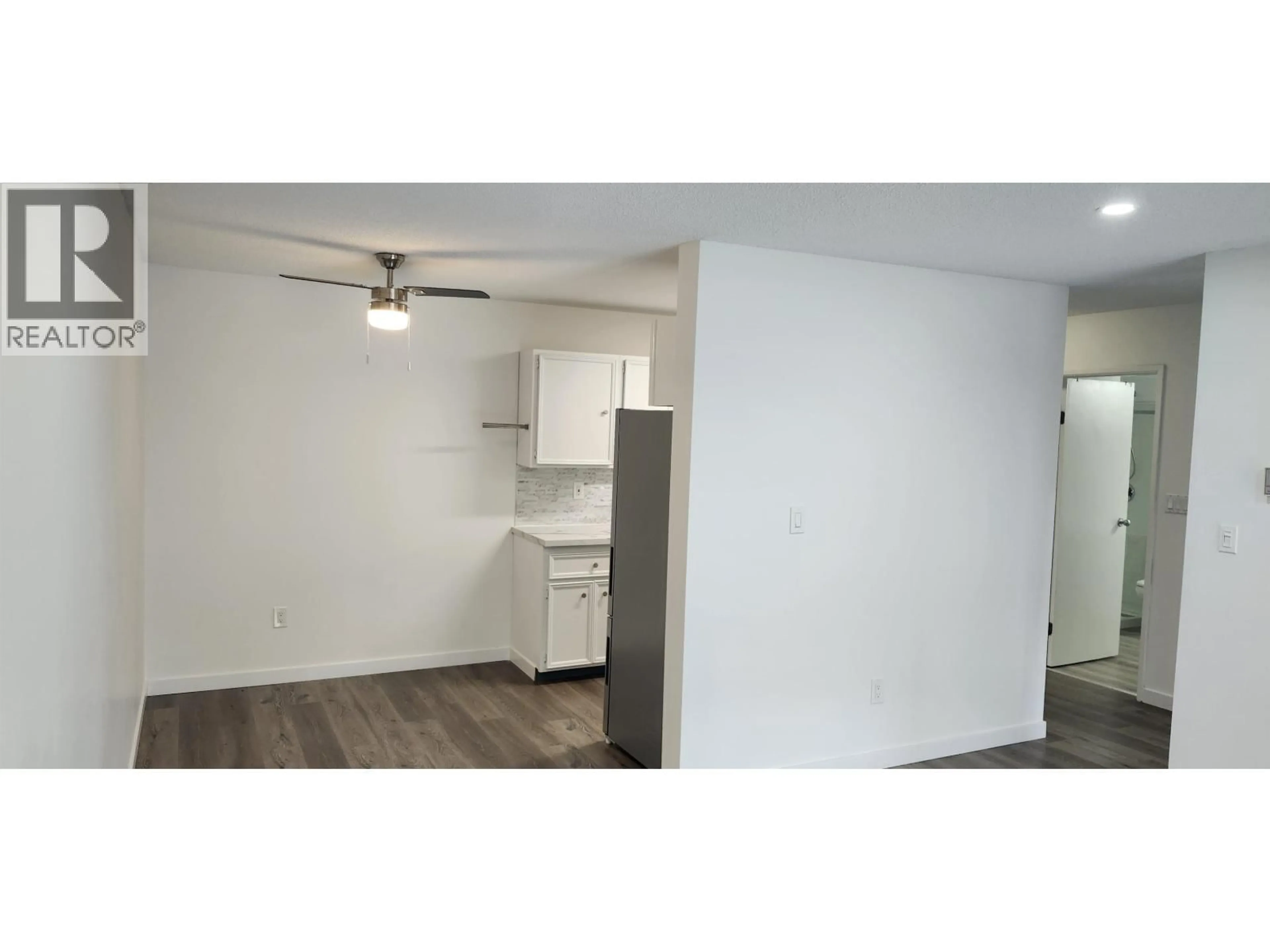 A pic of a room for 201 - 9101 HORNE STREET, Burnaby British Columbia V3N4M3