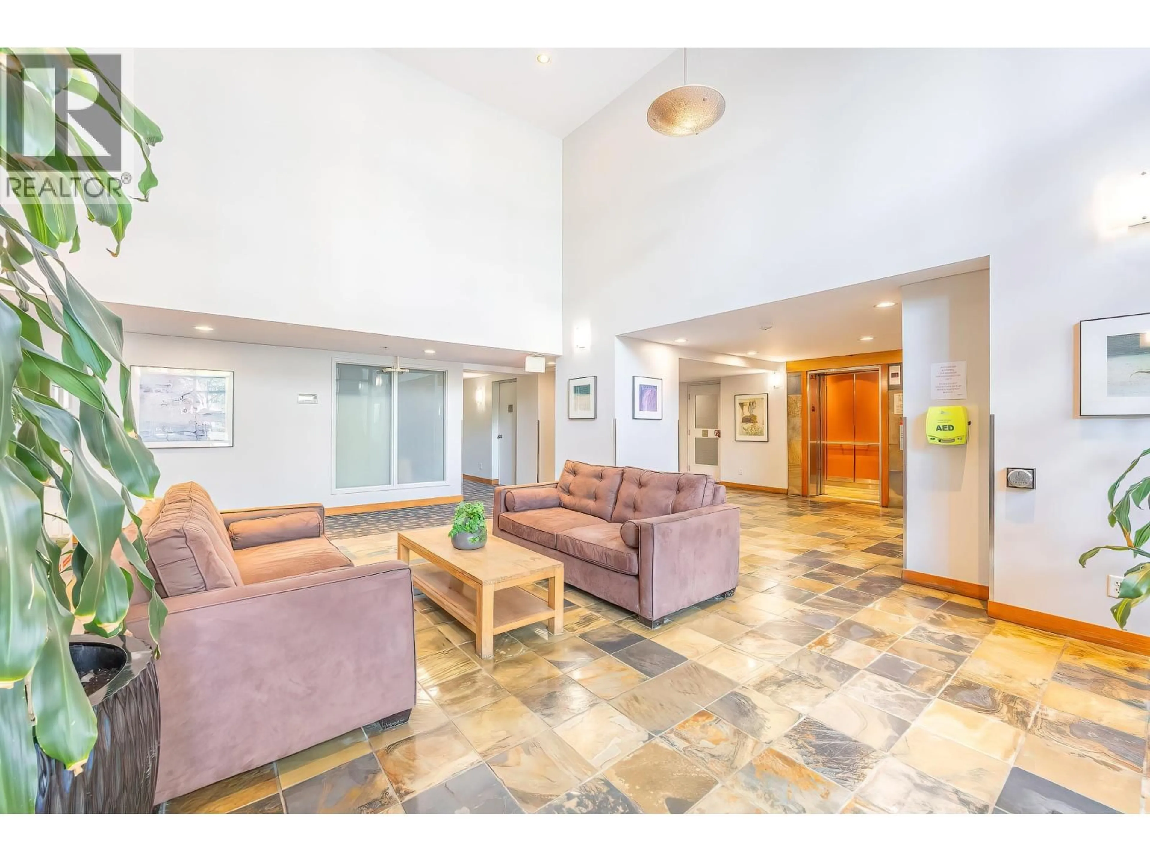 Lobby for 214 - 10 RENAISSANCE SQUARE, New Westminster British Columbia V3M7B1