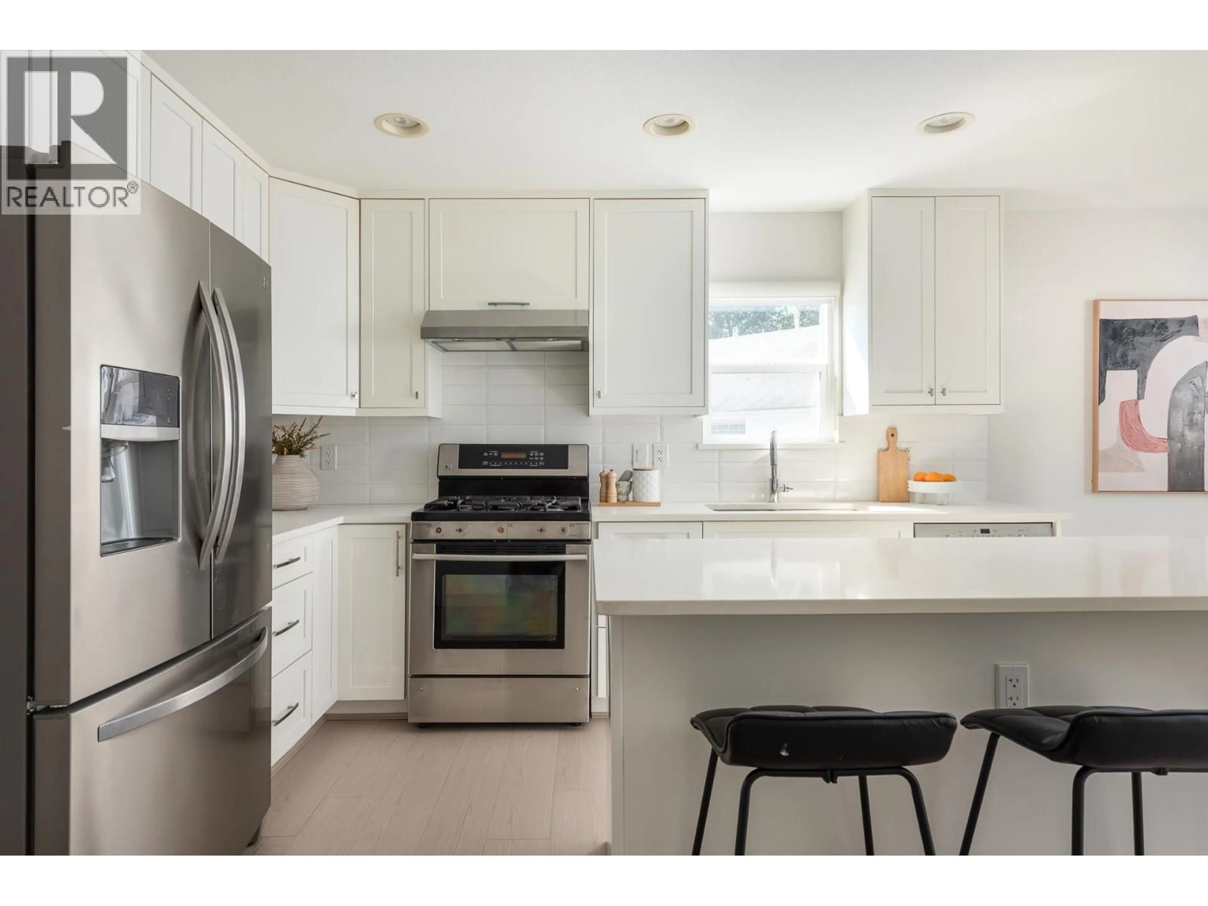Contemporary kitchen, unknown for 230 - 3000 RIVERBEND DRIVE, Coquitlam British Columbia V3C6R1