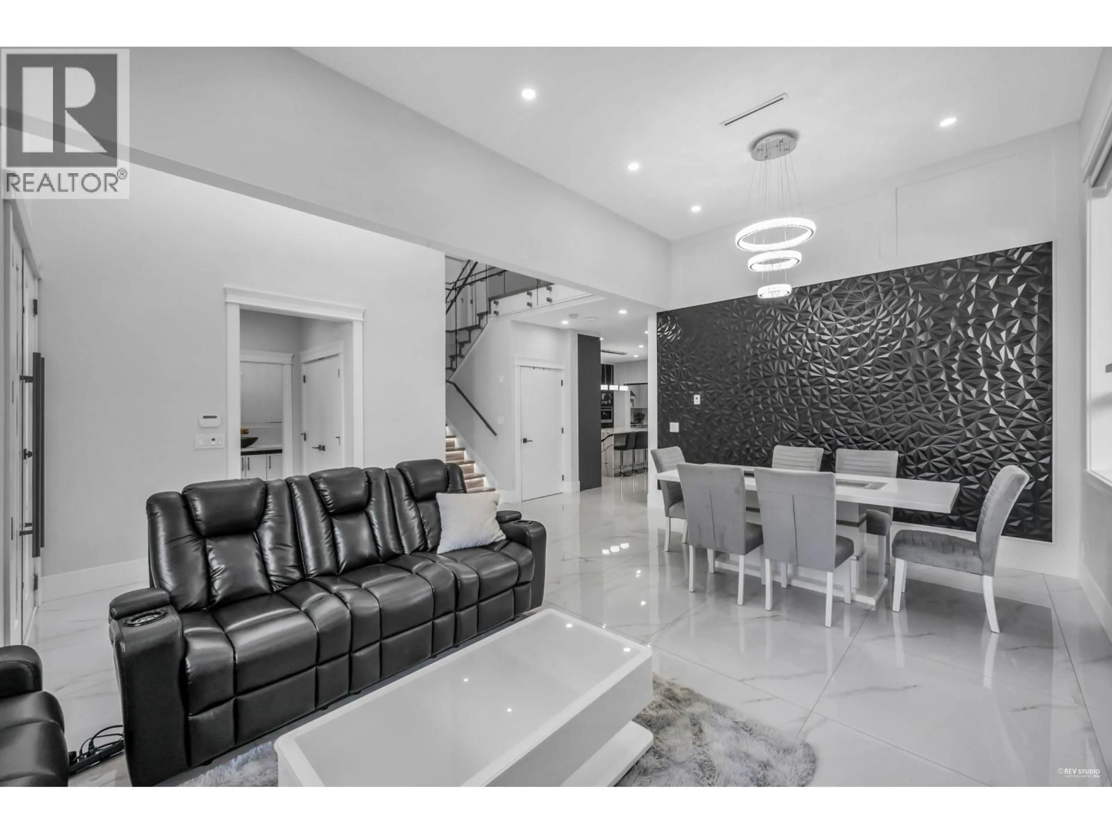 Living room with furniture, ceramic/tile floor for 11700 MELLIS DRIVE, Richmond British Columbia V6X1M1