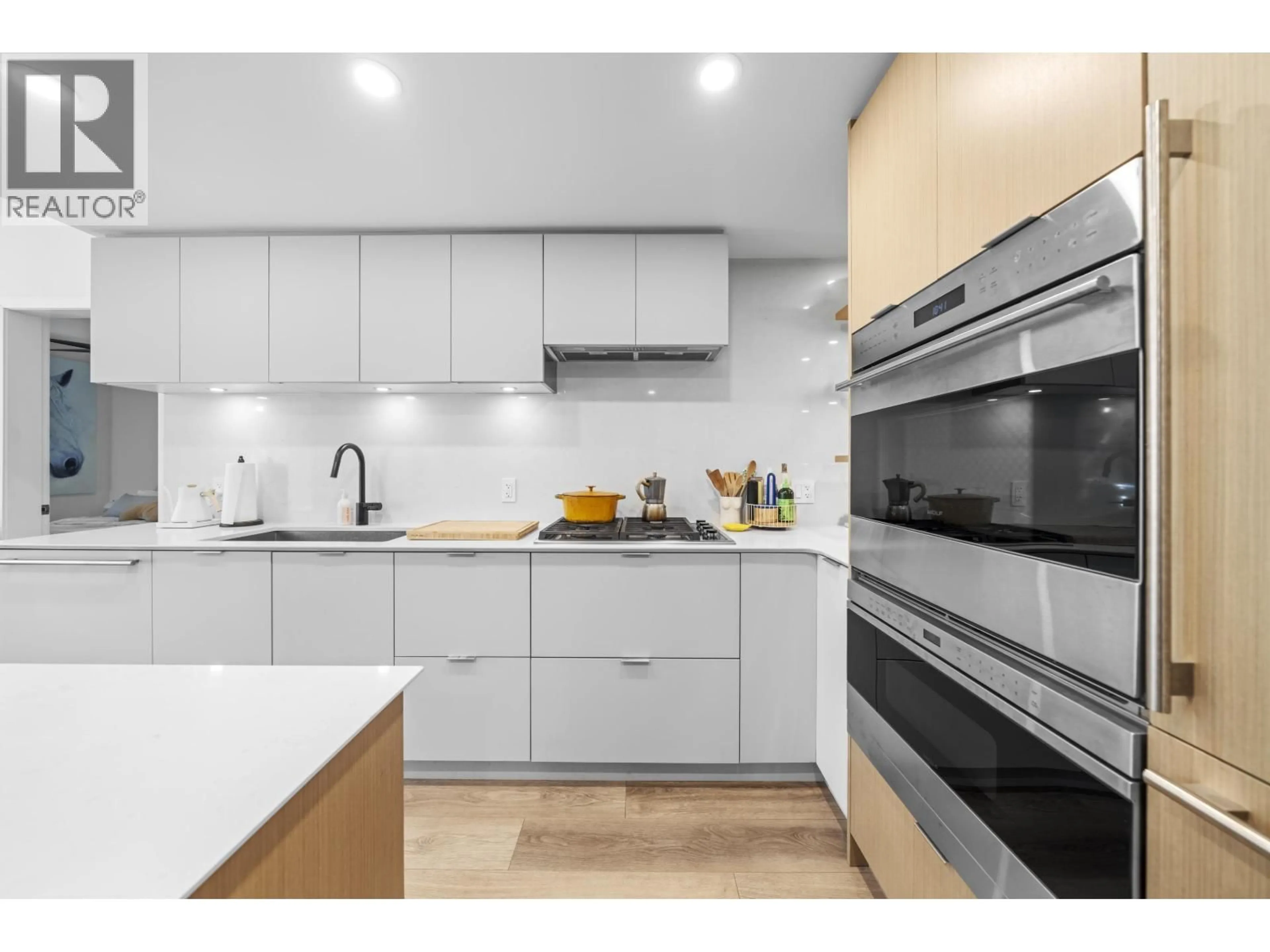 Unknown for 302 - 210 5TH AVENUE, Vancouver British Columbia V5T0K1