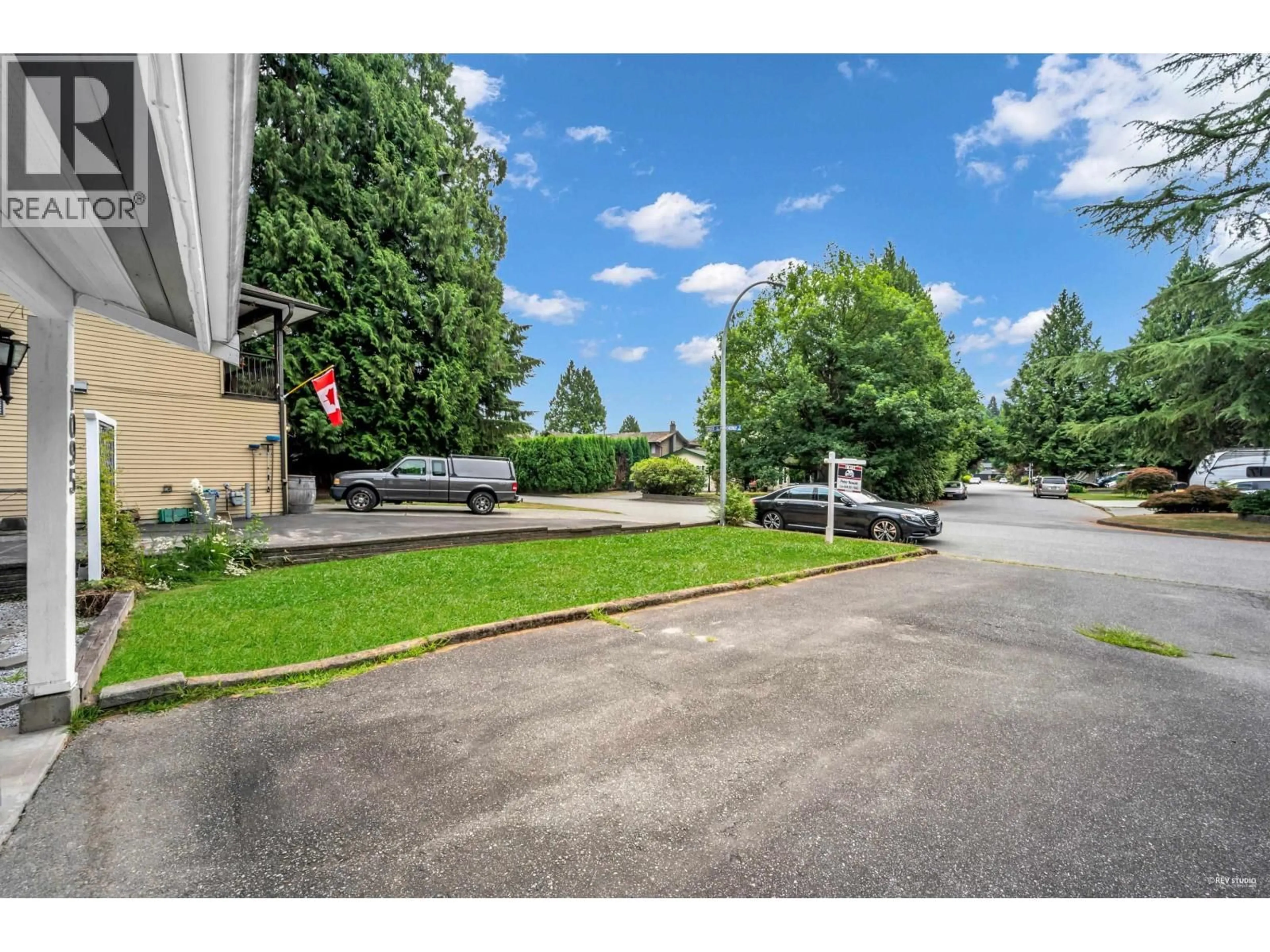 Unknown for 1095 SPRUCE AVENUE, Port Coquitlam British Columbia V3B5T9