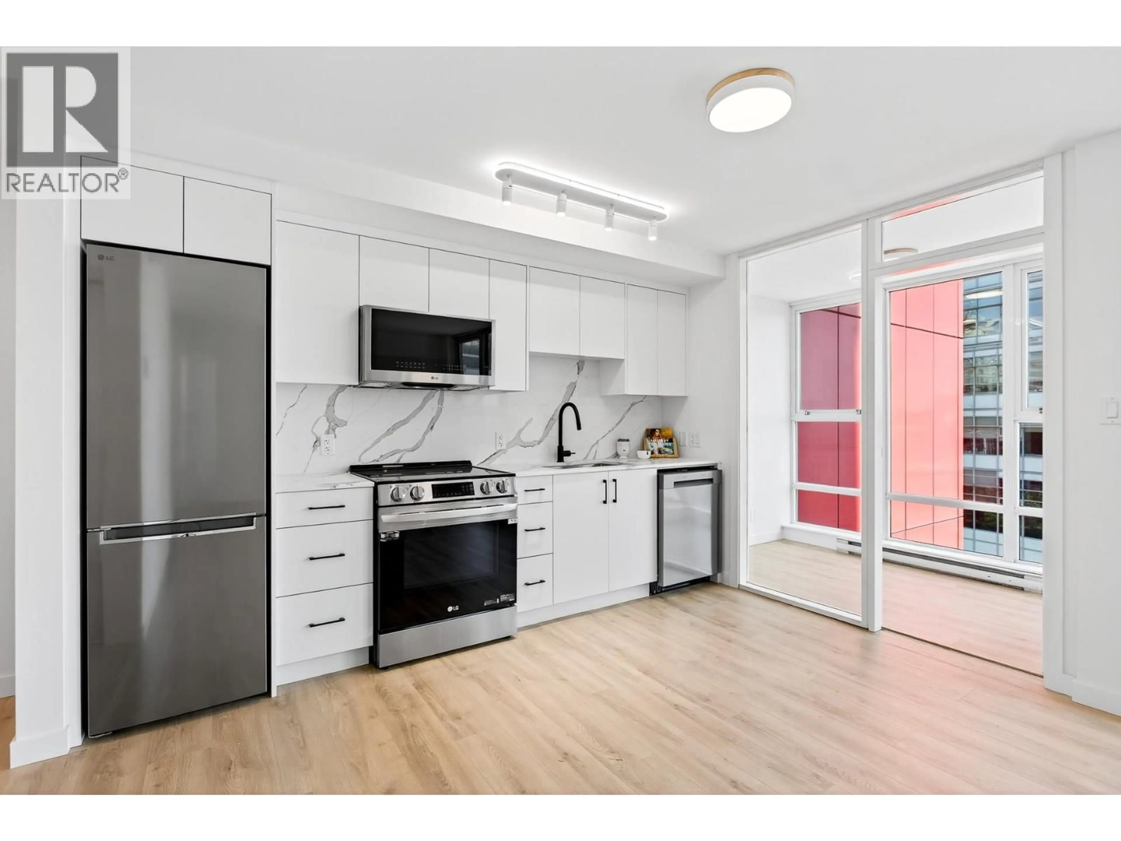 Standard kitchen, unknown for 609 - 111 GEORGIA STREET, Vancouver British Columbia V6B1T8