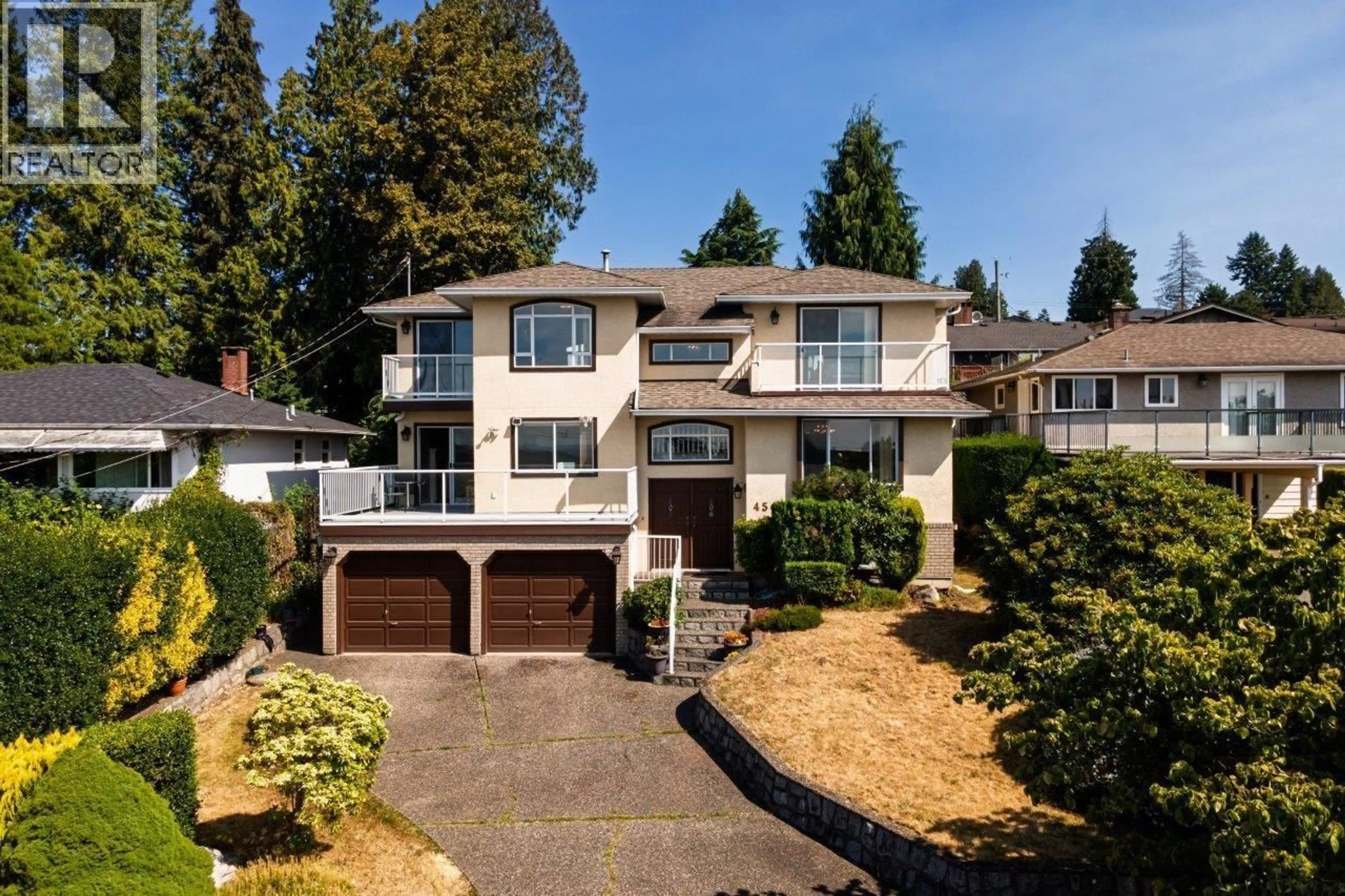 A pic from outside/outdoor area/front of a property/back of a property/a pic from drone, street for 4549 PORTLAND STREET, Burnaby British Columbia V5J2P1