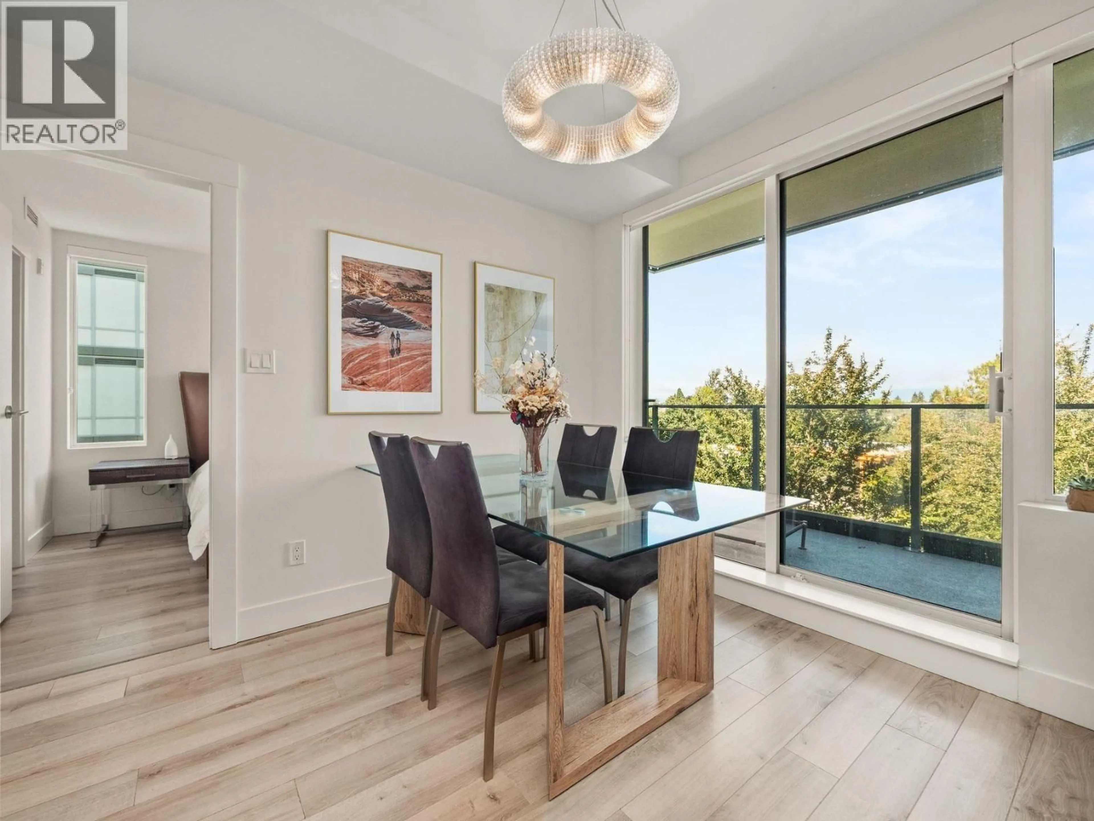 Dining room, wood/laminate floor for 321 - 10788 NO. 5 ROAD, Richmond British Columbia V6W0B7