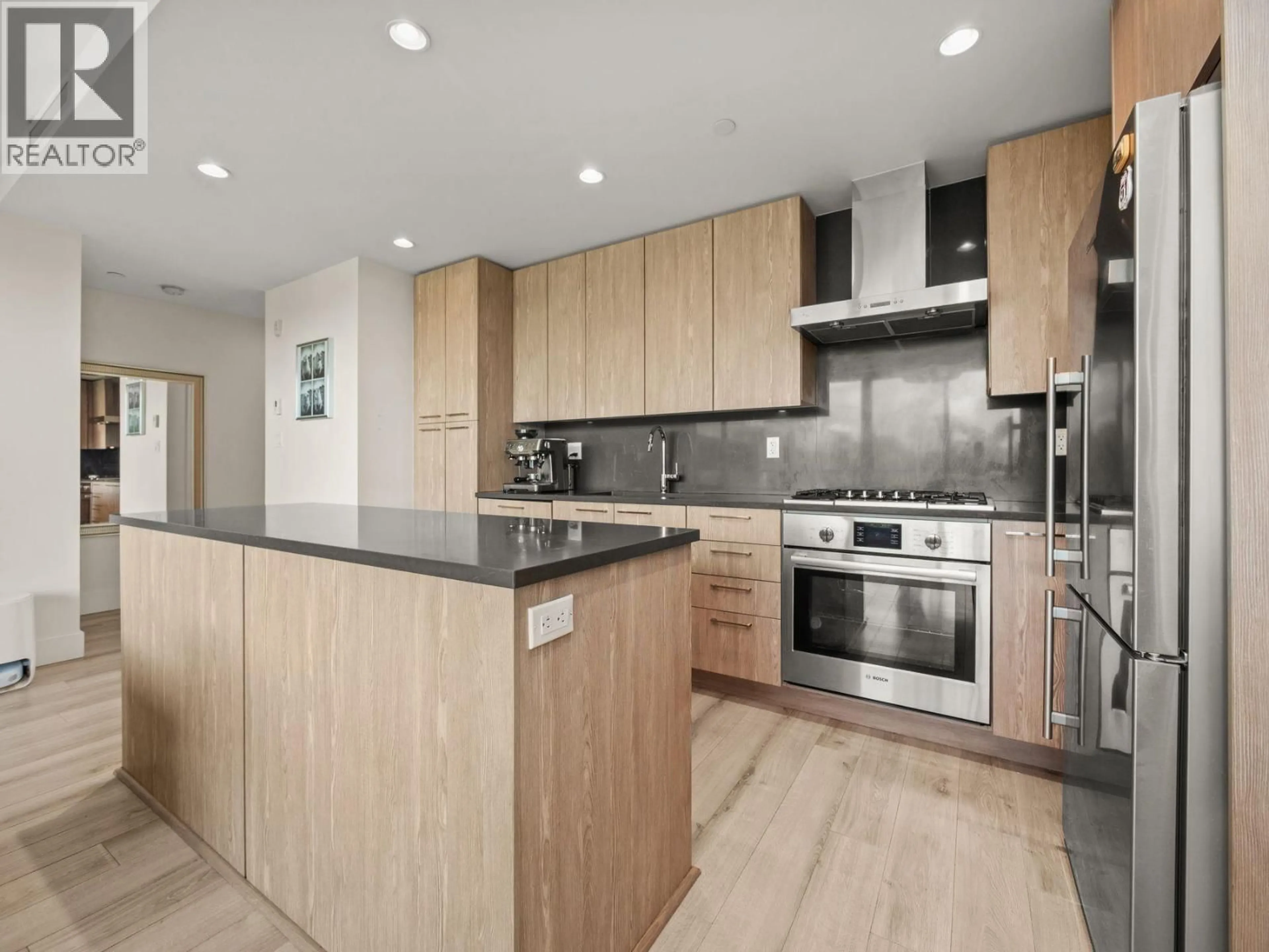 Contemporary kitchen, unknown for 321 - 10788 NO. 5 ROAD, Richmond British Columbia V6W0B7