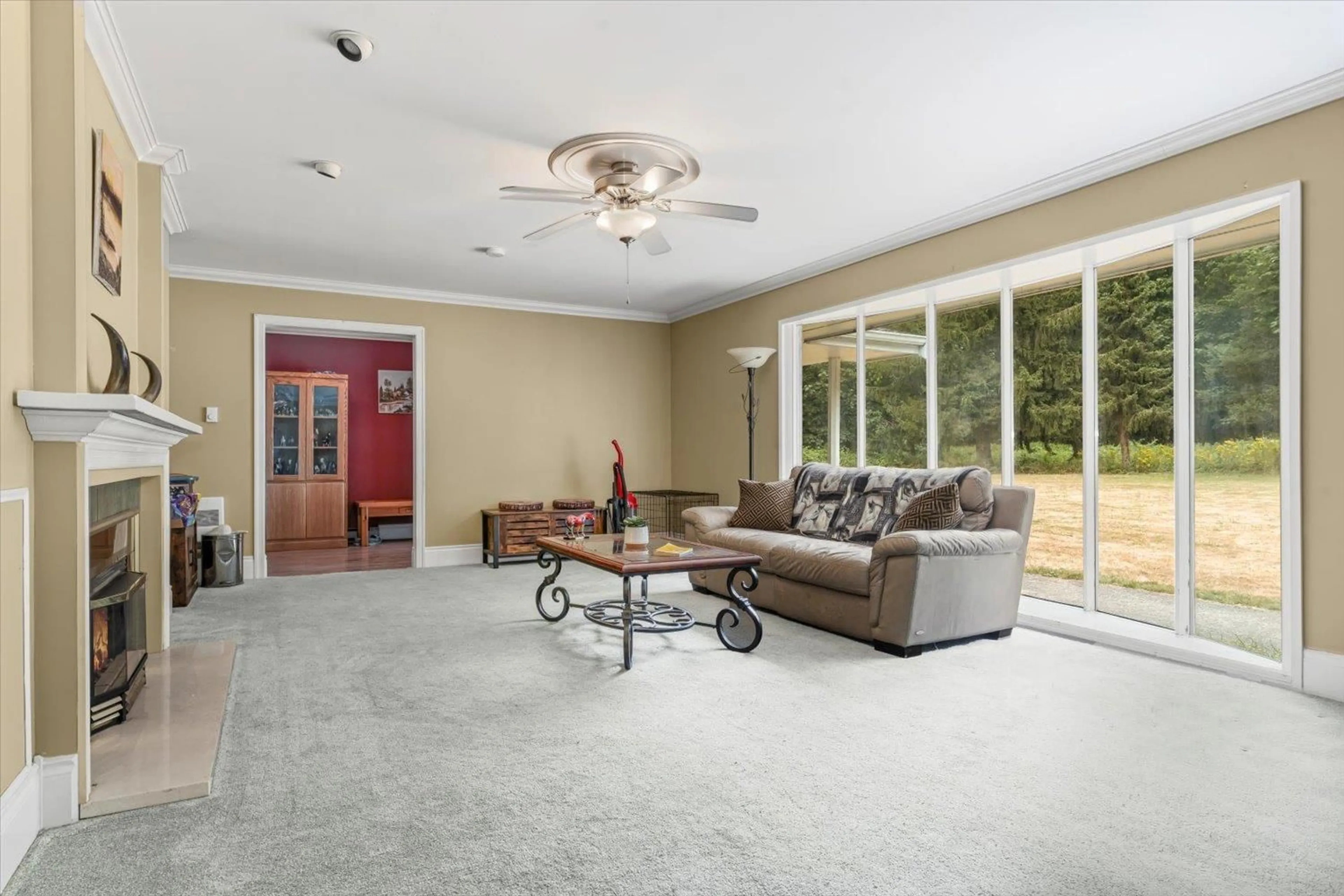 Living room with furniture, unknown for 41509 NO. 5 ROAD, Chilliwack British Columbia V2R5J7