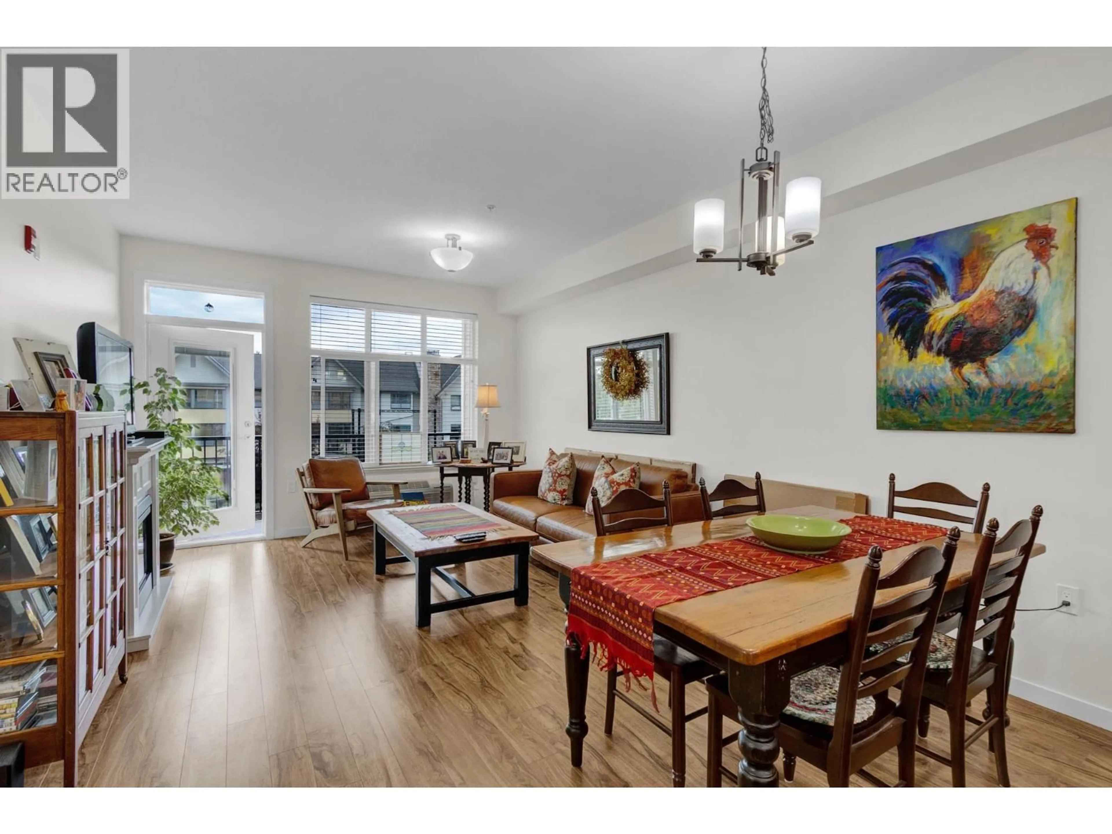 Dining room, wood/laminate floor for 327 - 1444 20TH AVENUE, Prince George British Columbia V2L0C9