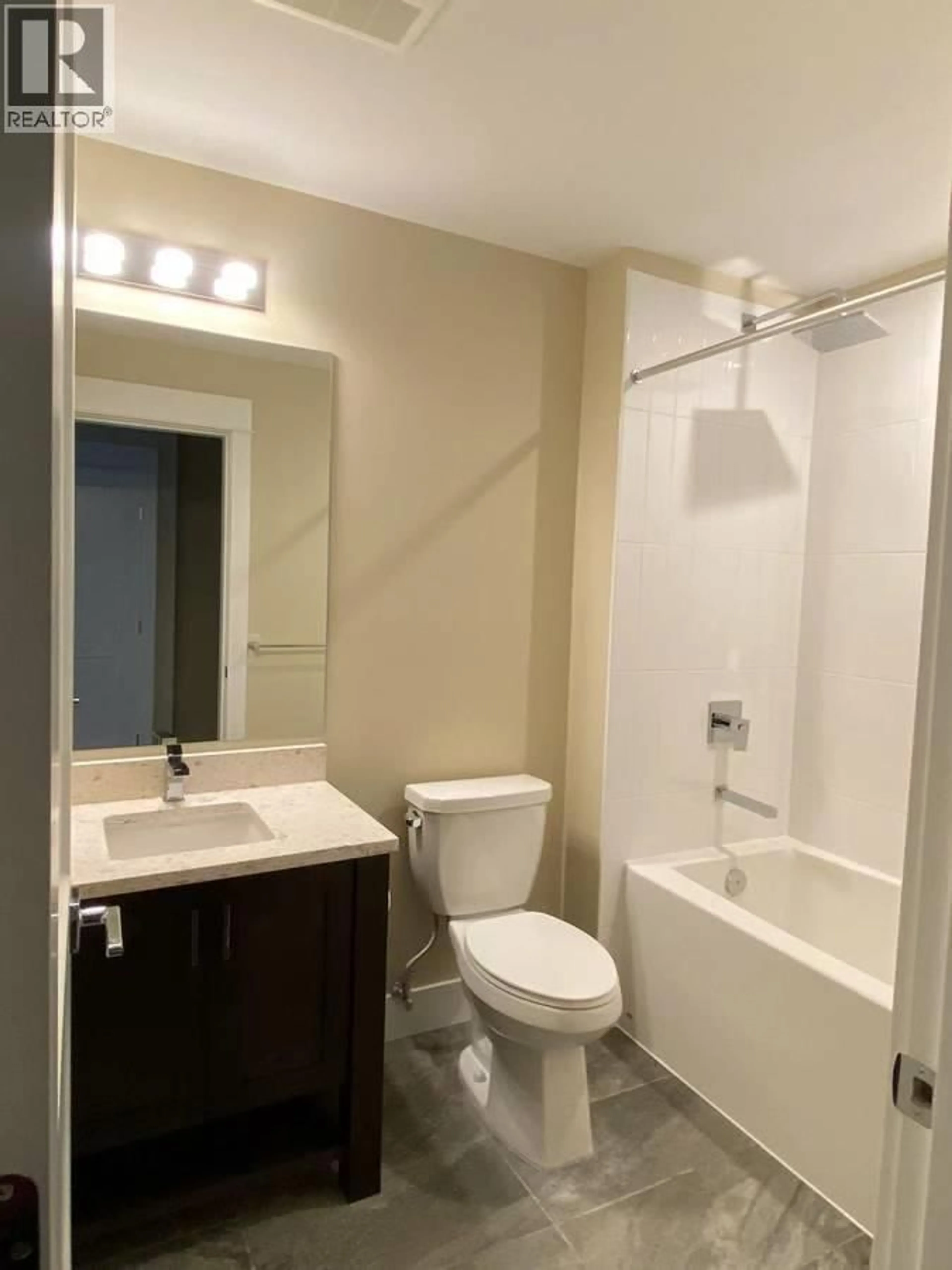 Standard bathroom, unknown for 3314 - 2180 KELLY AVENUE, Port Coquitlam British Columbia V3C0S4