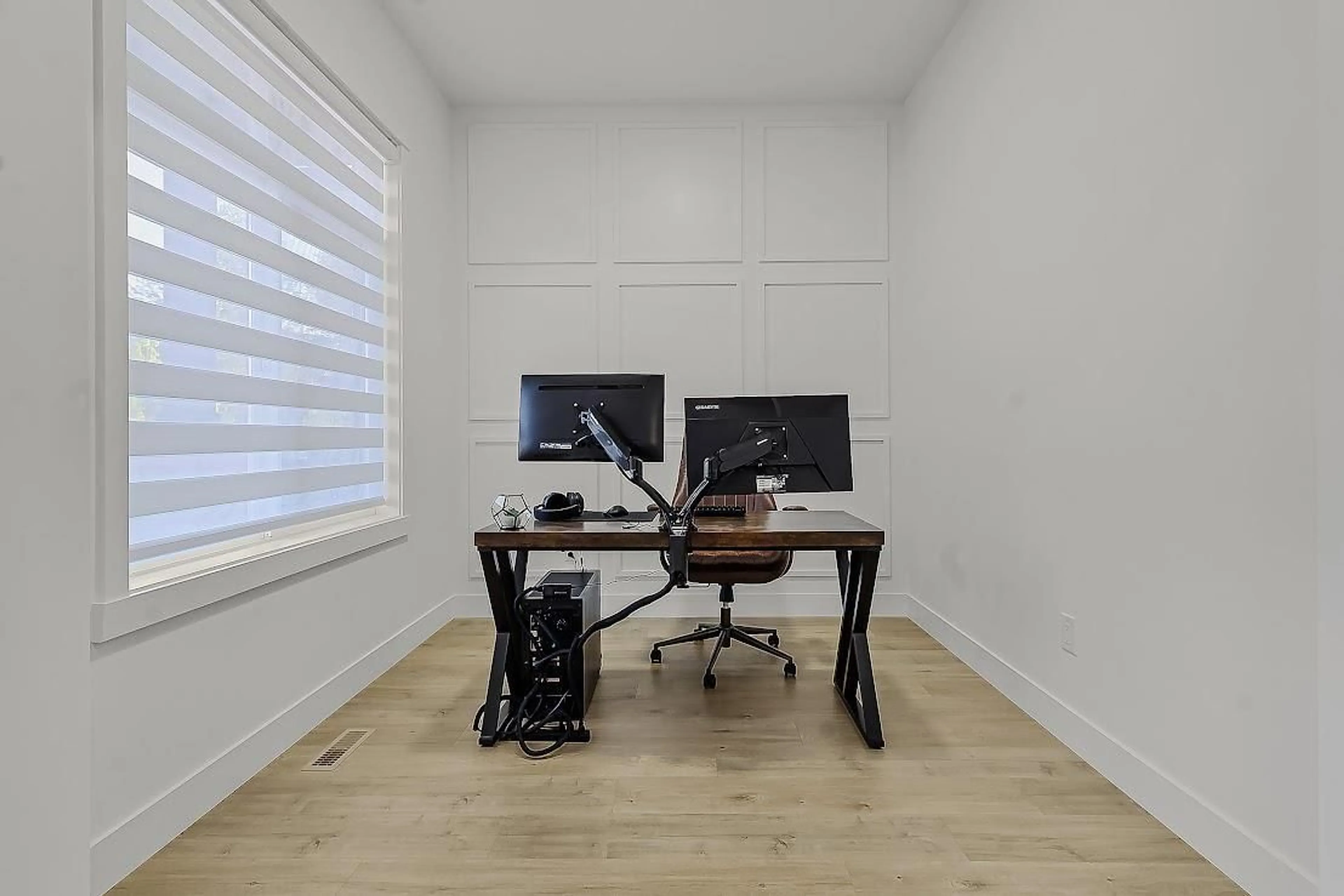 A pic of a room for 19629 76, Langley British Columbia V2Y3V2