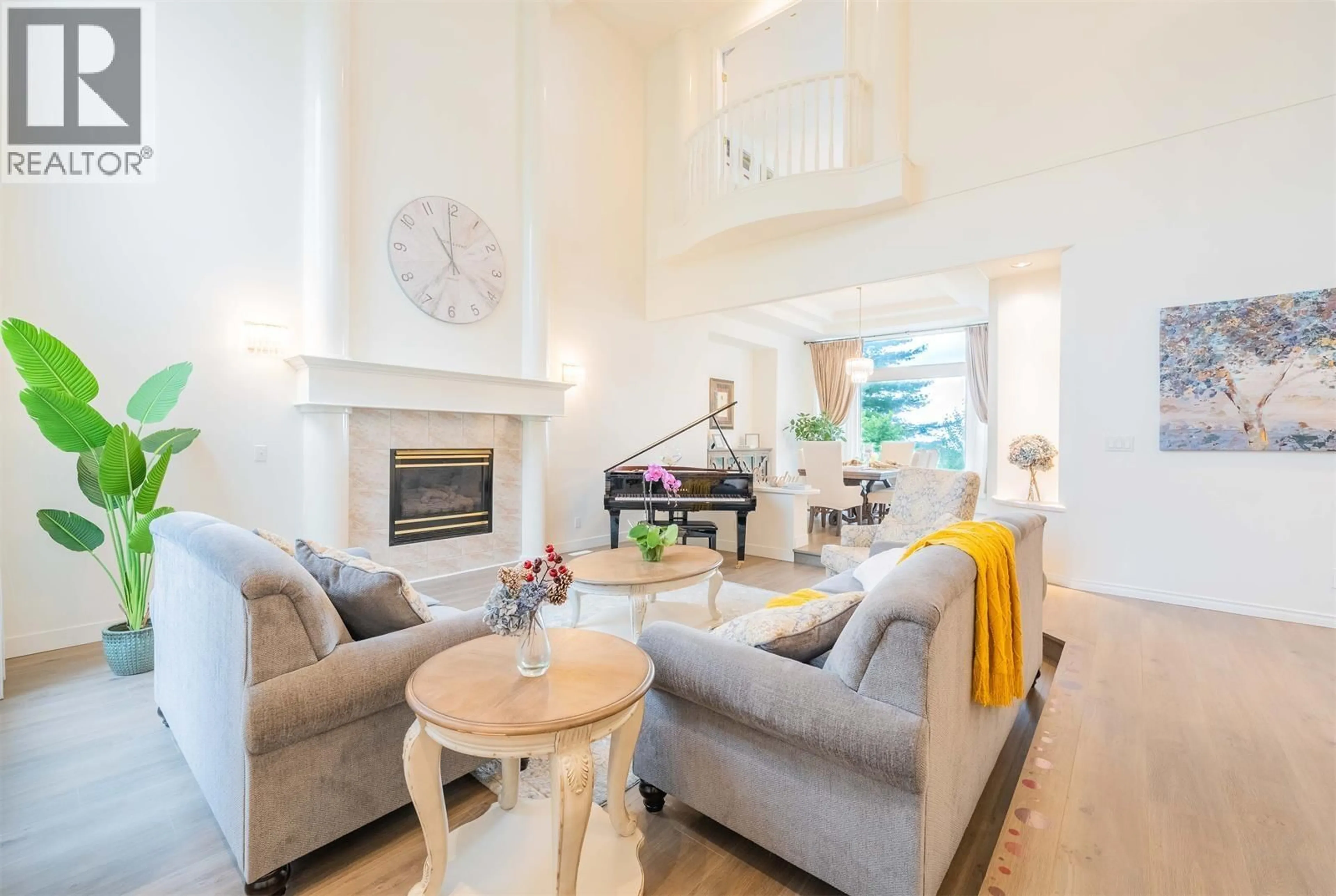 Living room with furniture, unknown for 2570 JADE PLACE, Coquitlam British Columbia V3E2Z2