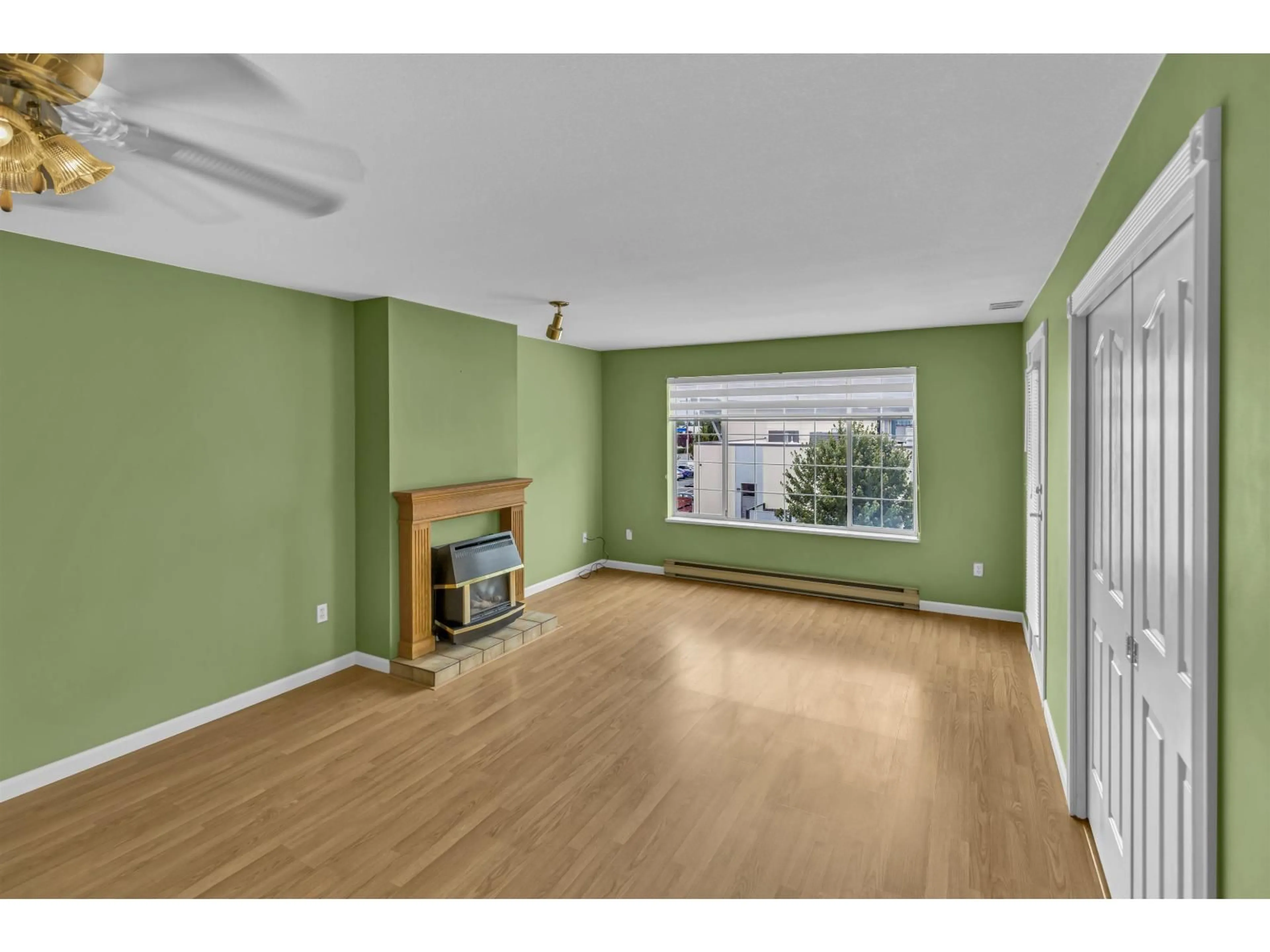 A pic of a room for 204 - 45660 KNIGHT ROAD, Chilliwack British Columbia V2R2X4