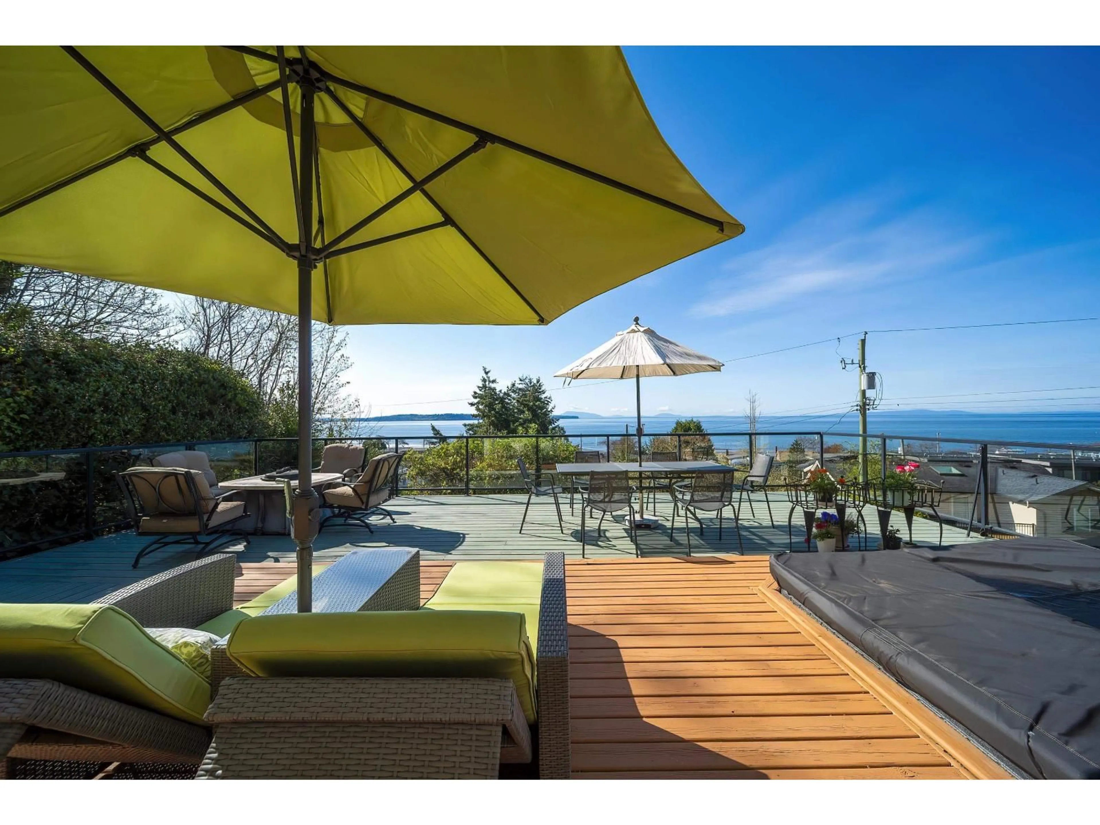 Patio, water/lake/river/ocean view for 1309 ANDERSON, White Rock British Columbia V4B3P4