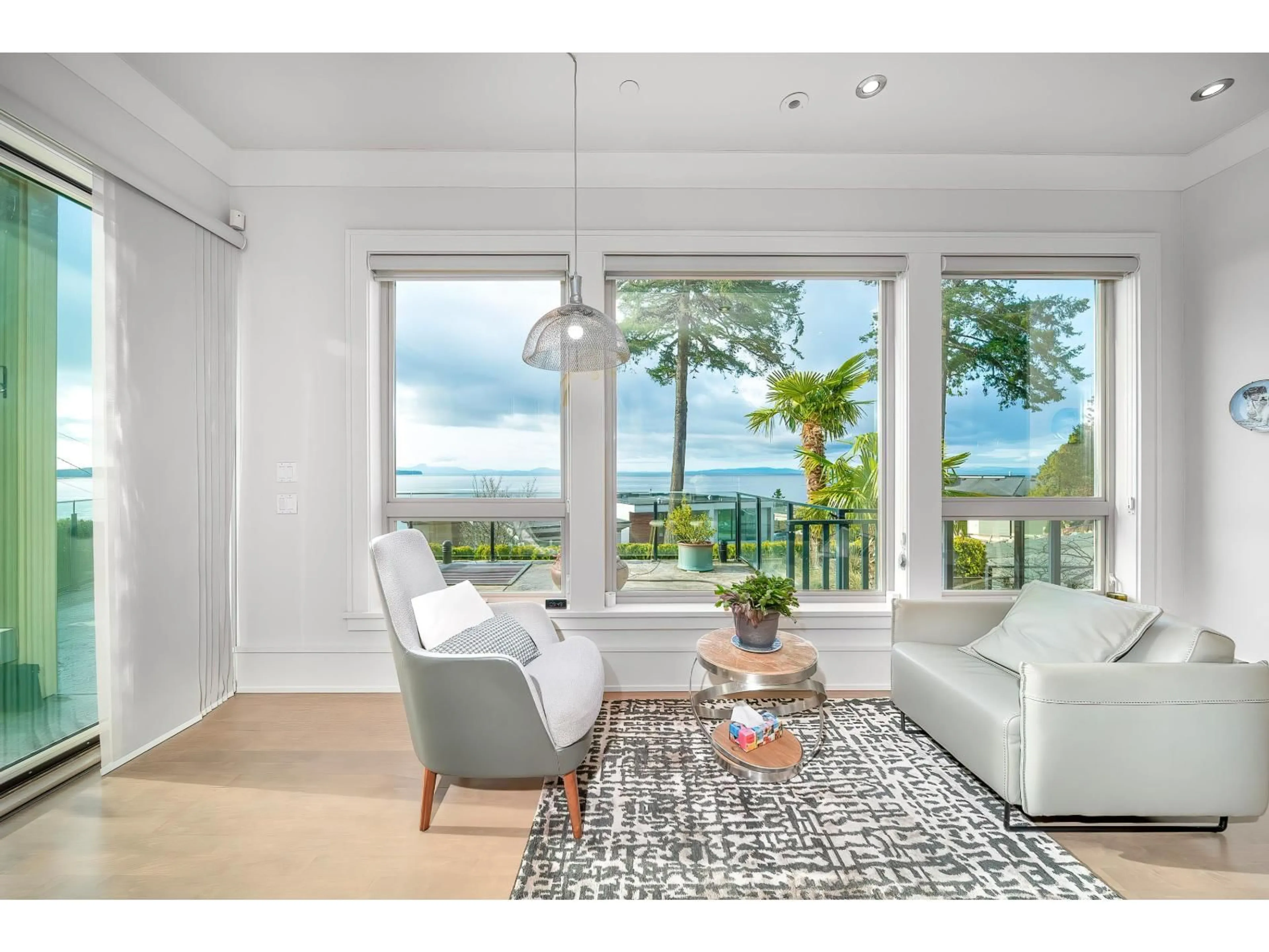 Living room with furniture, unknown for 14533 MAGDALEN, White Rock British Columbia V4B2X5
