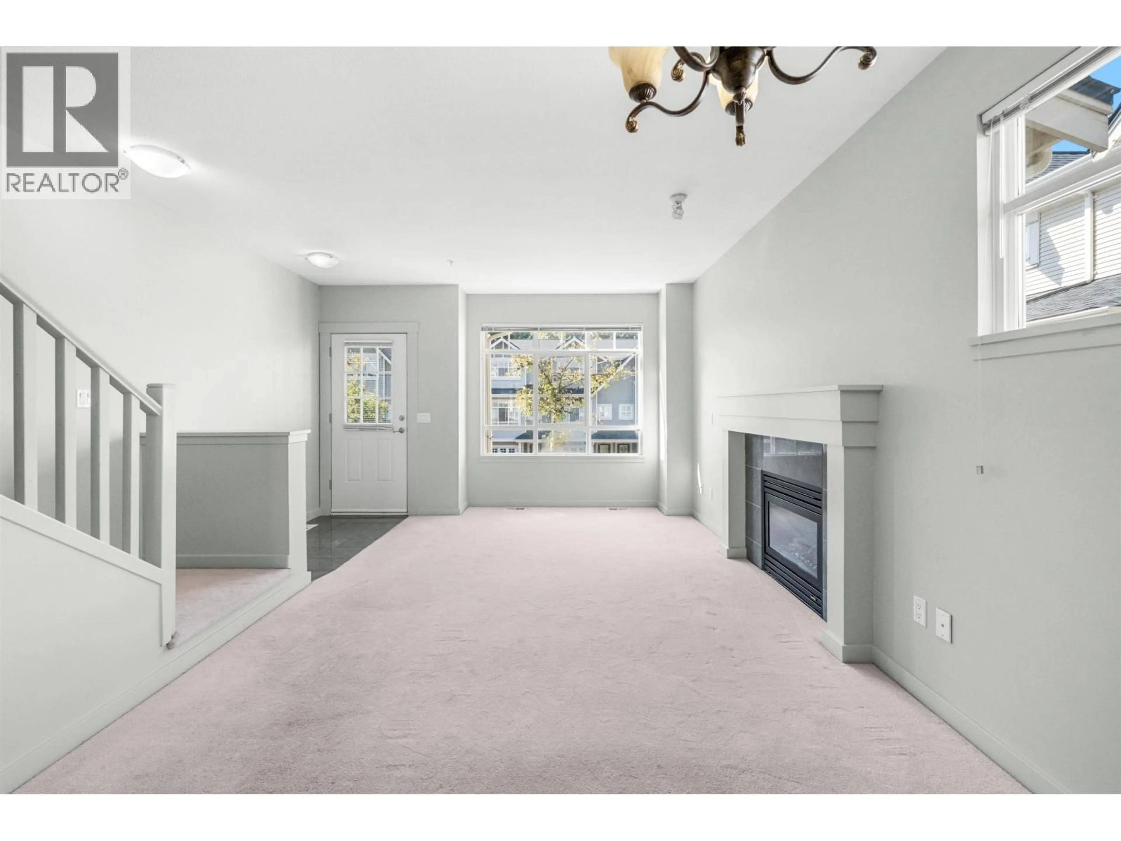 Unknown for 3265 CLERMONT MEWS, Vancouver British Columbia V5S4X3