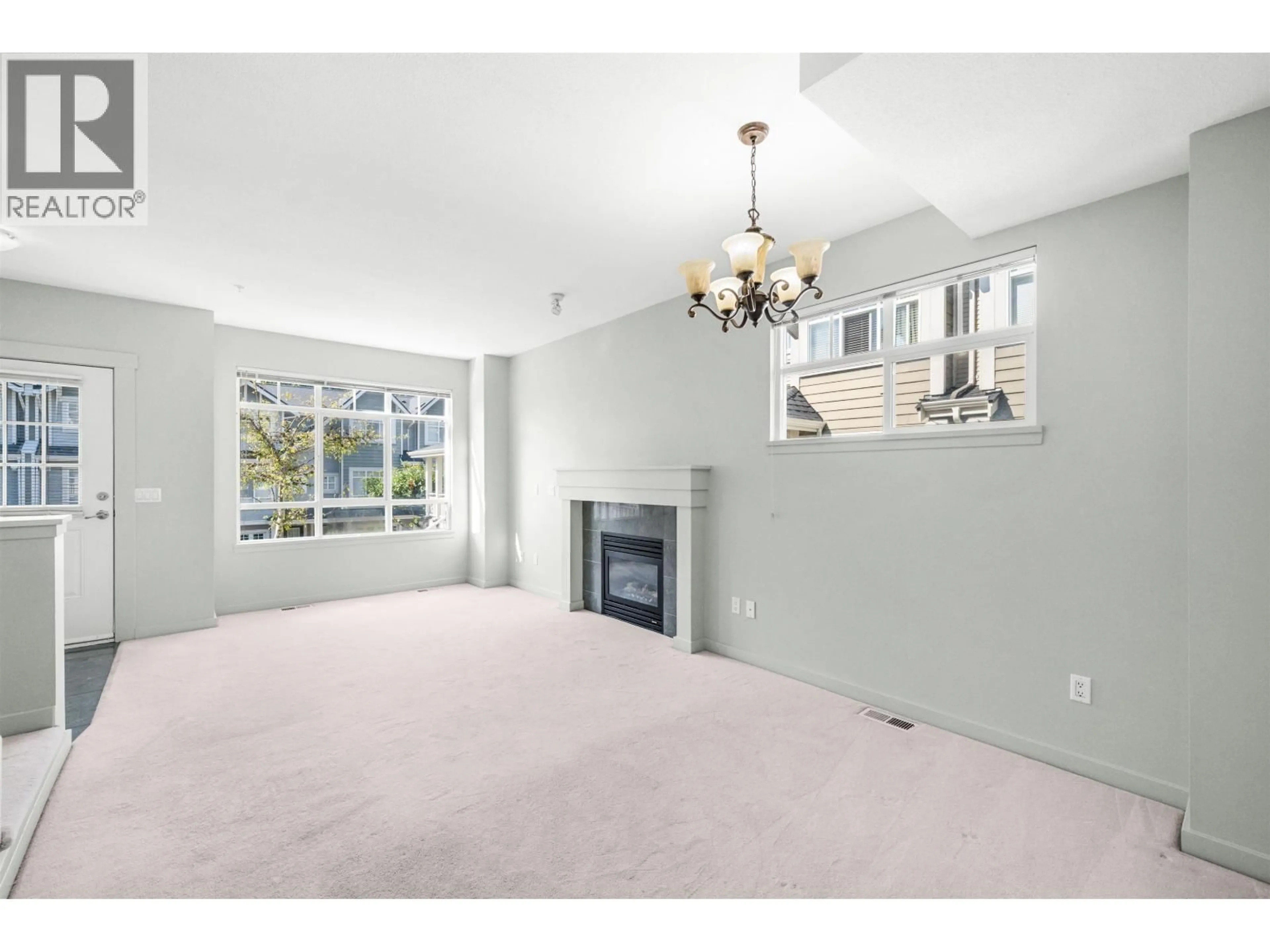 A pic of a room for 3265 CLERMONT MEWS, Vancouver British Columbia V5S4X3