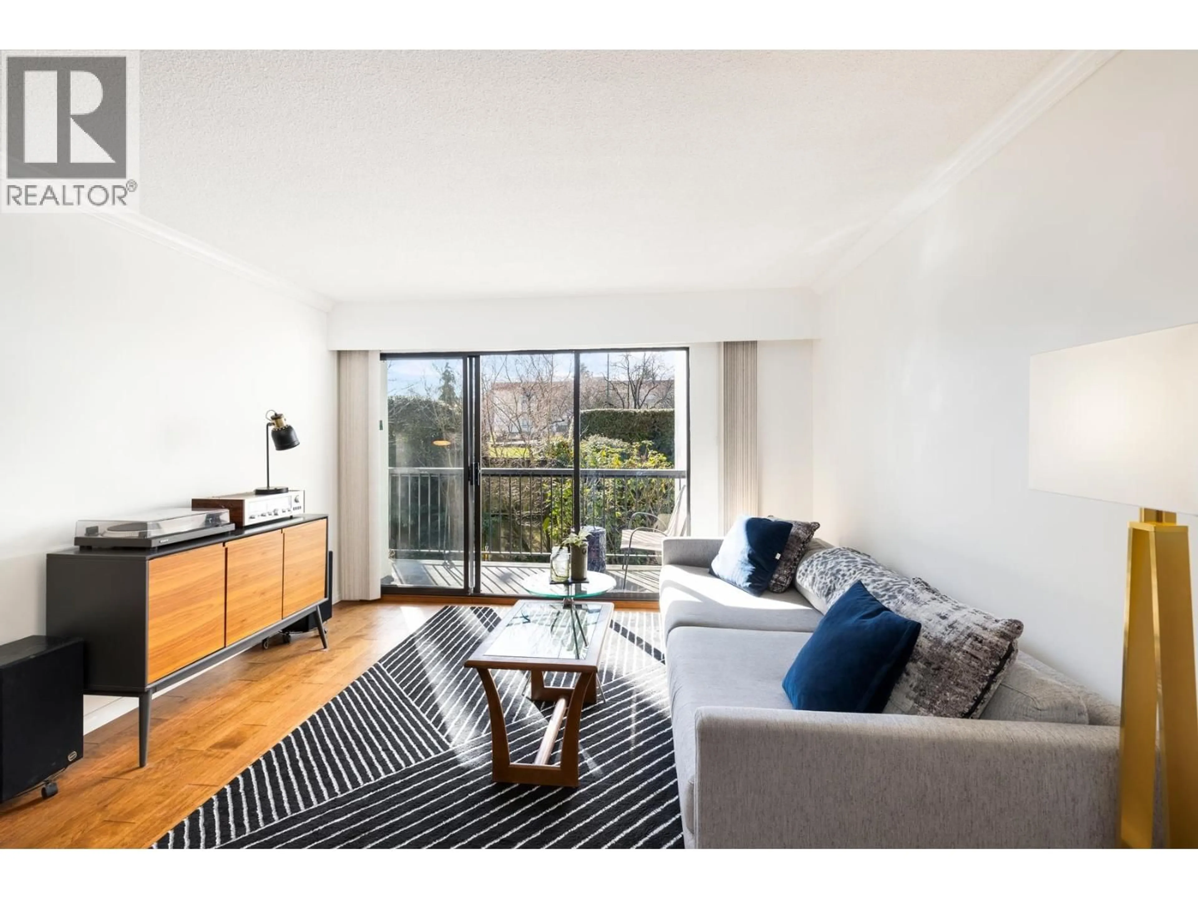 Living room with furniture, unknown for 207 - 444 6TH AVENUE, Vancouver British Columbia V5T1K6