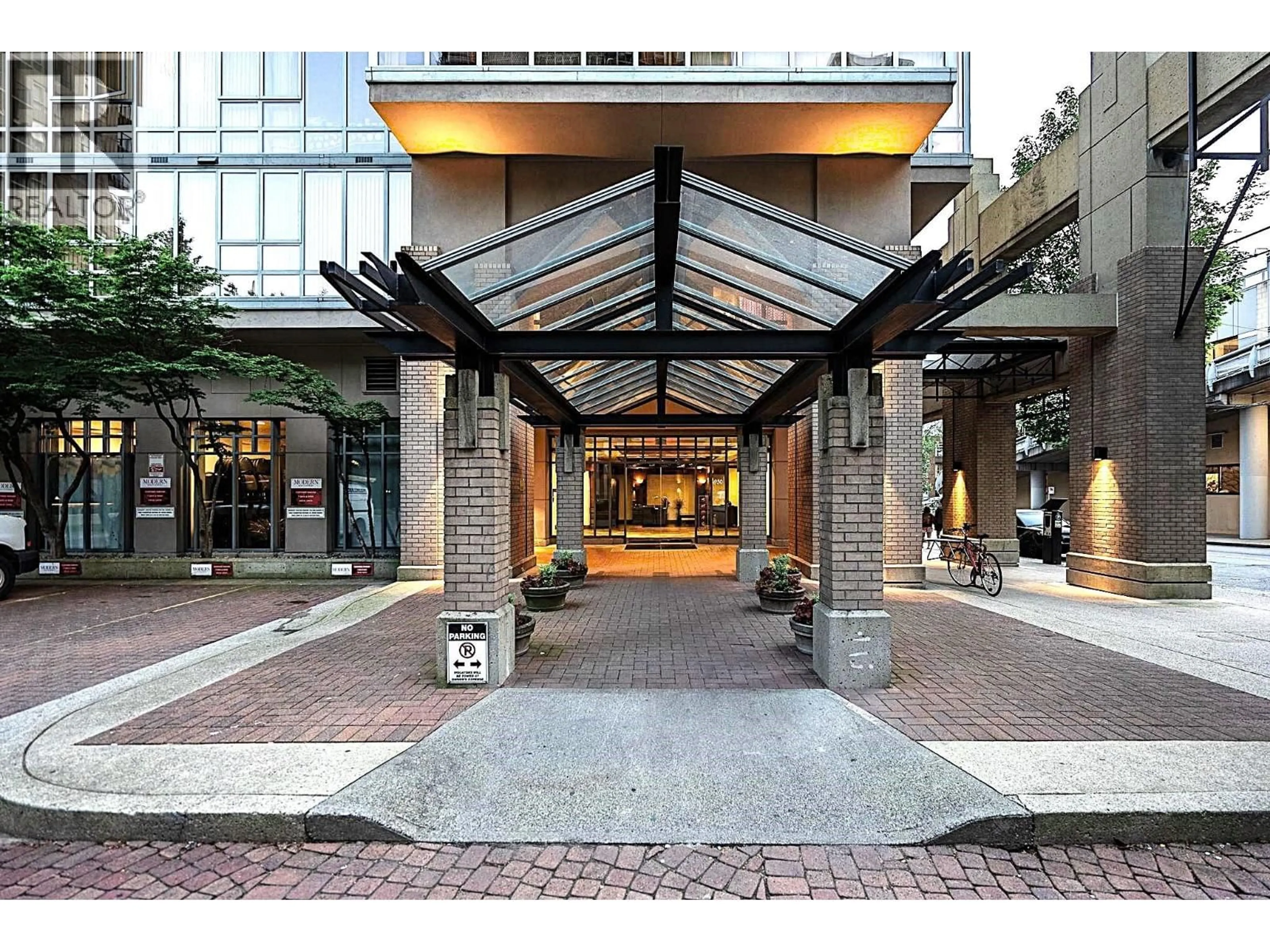 Indoor foyer for 2103 - 950 CAMBIE STREET, Vancouver British Columbia V6B5X5