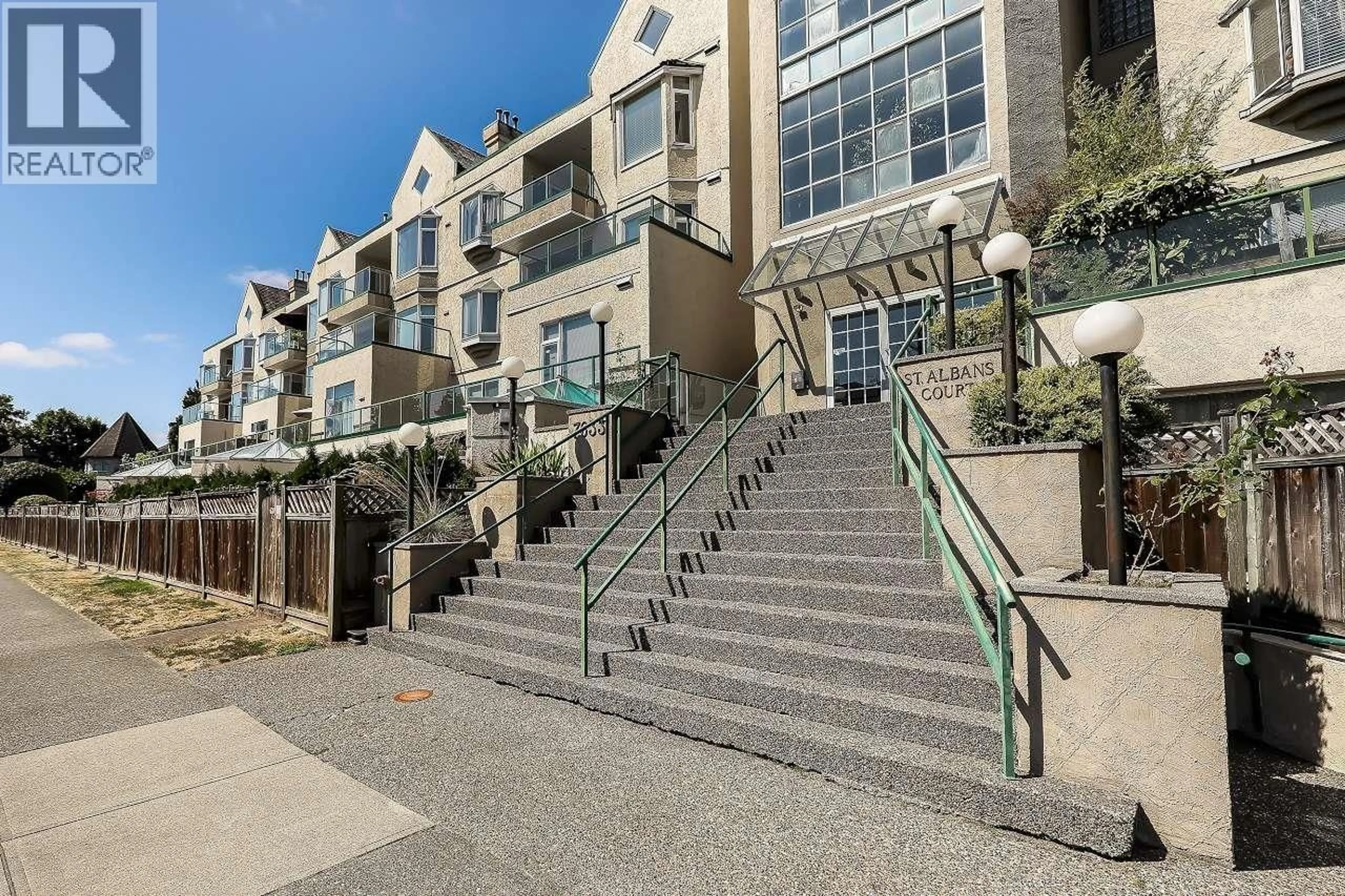 Stairs for 7 - 7633 ST. ALBANS ROAD, Richmond British Columbia V6Y3W7