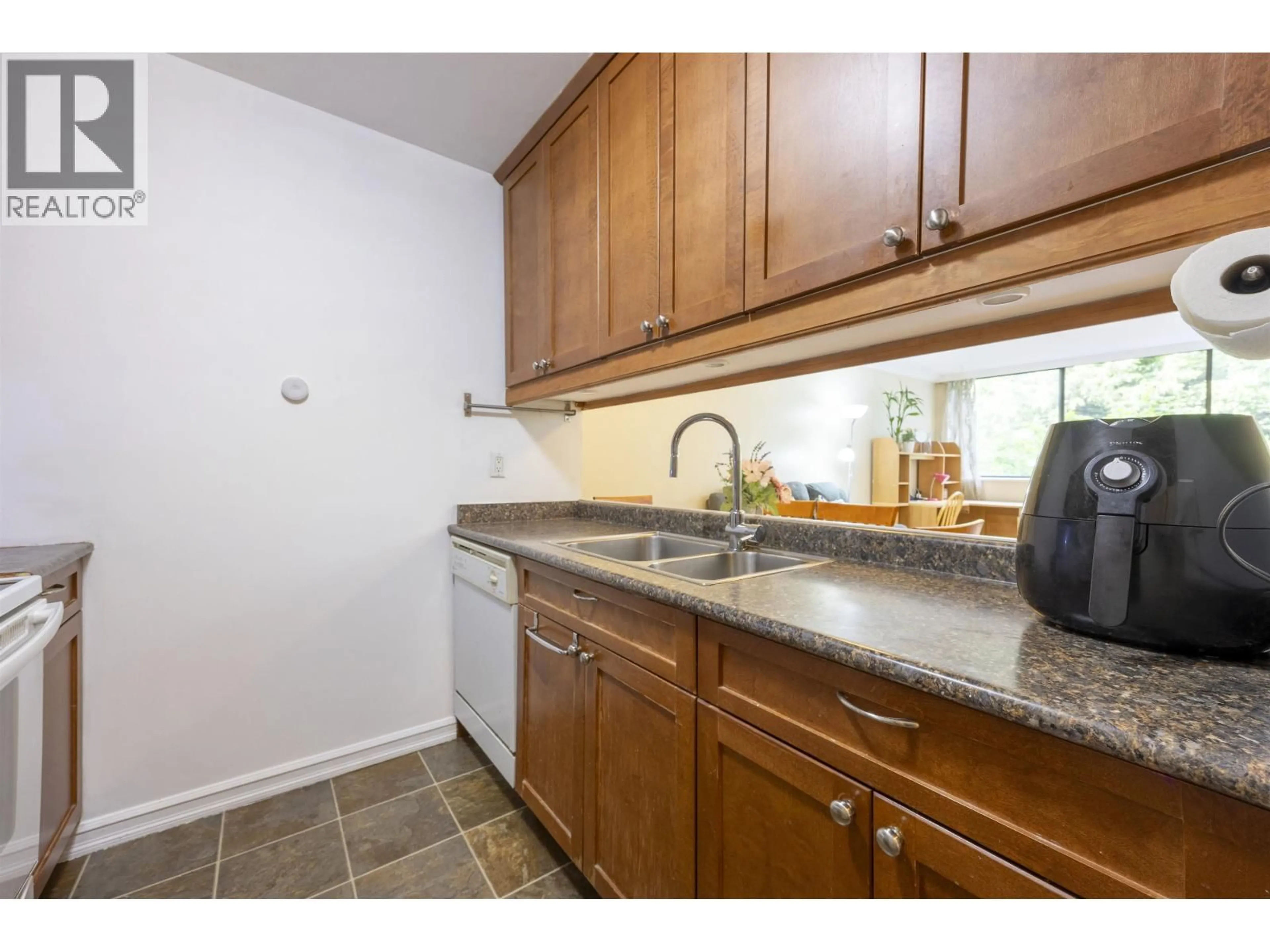 Standard kitchen, ceramic/tile floor for 203 - 9521 CARDSTON COURT, Burnaby British Columbia V3N4R8
