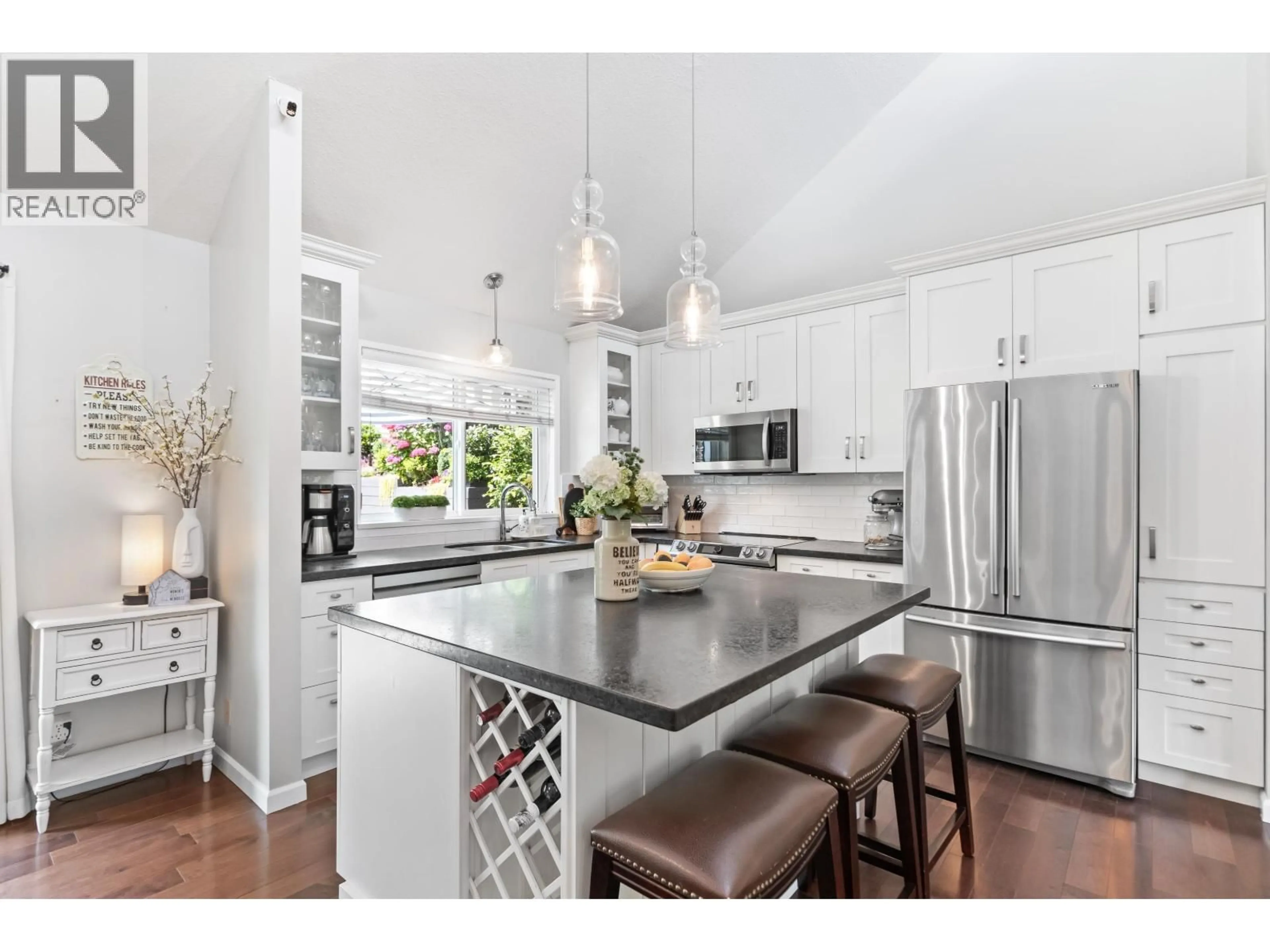 Open concept kitchen, unknown for 472 RIVERVIEW CRESCENT, Coquitlam British Columbia V3C4X9