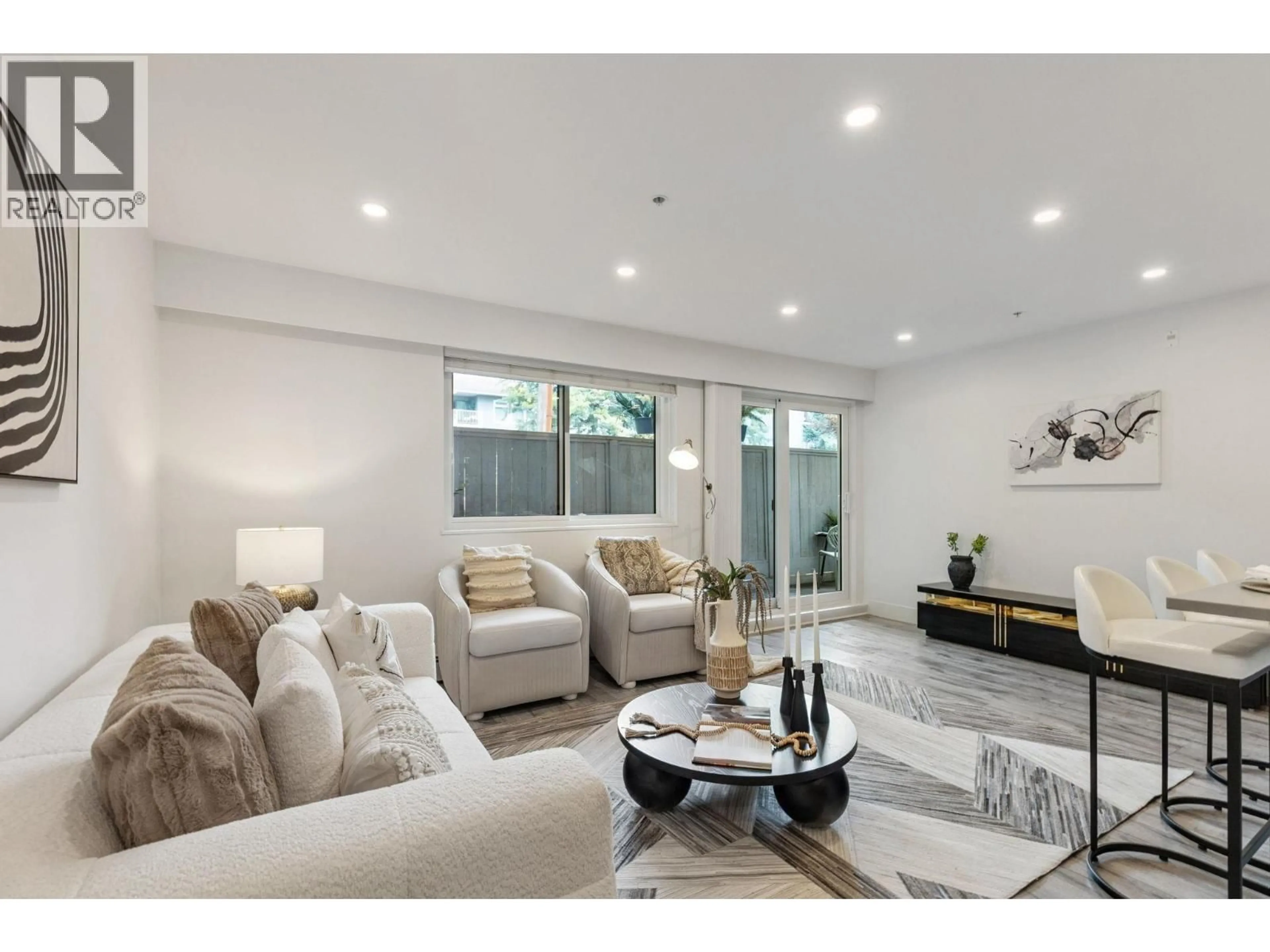 Living room with furniture, unknown for 101 - 2036 COQUITLAM AVENUE, Port Coquitlam British Columbia V3B1J5