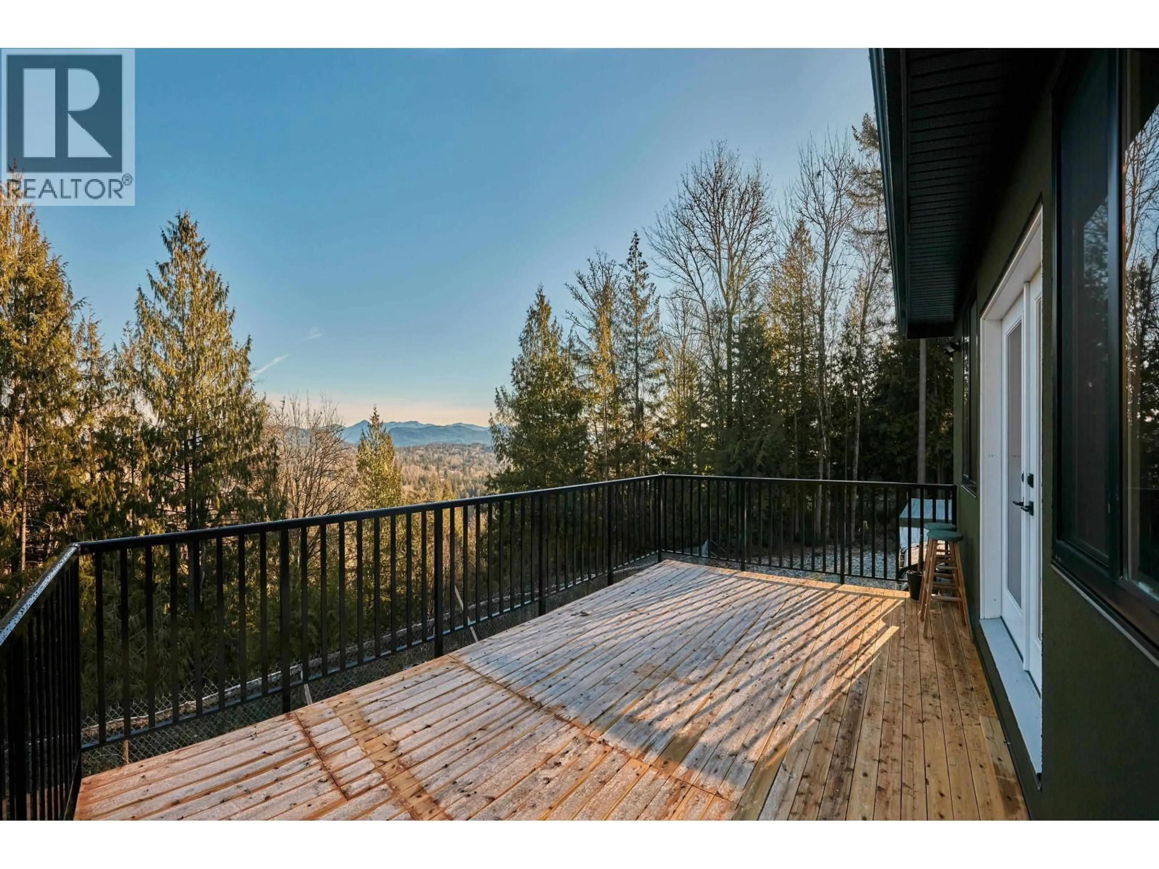 Patio, unknown for 10160 ROLLEY CRESCENT, Maple Ridge British Columbia V2W1S6