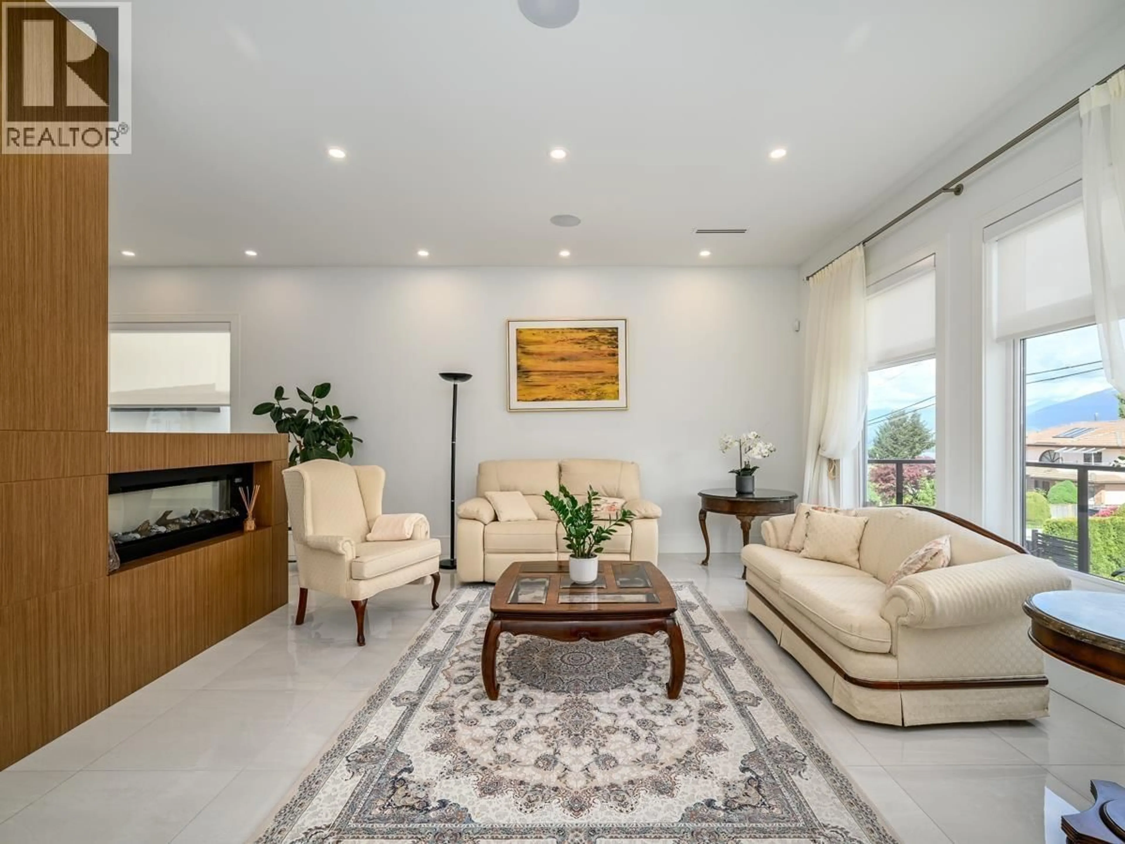 Living room with furniture, unknown for 7268 PANDORA STREET, Burnaby British Columbia V5A1B9