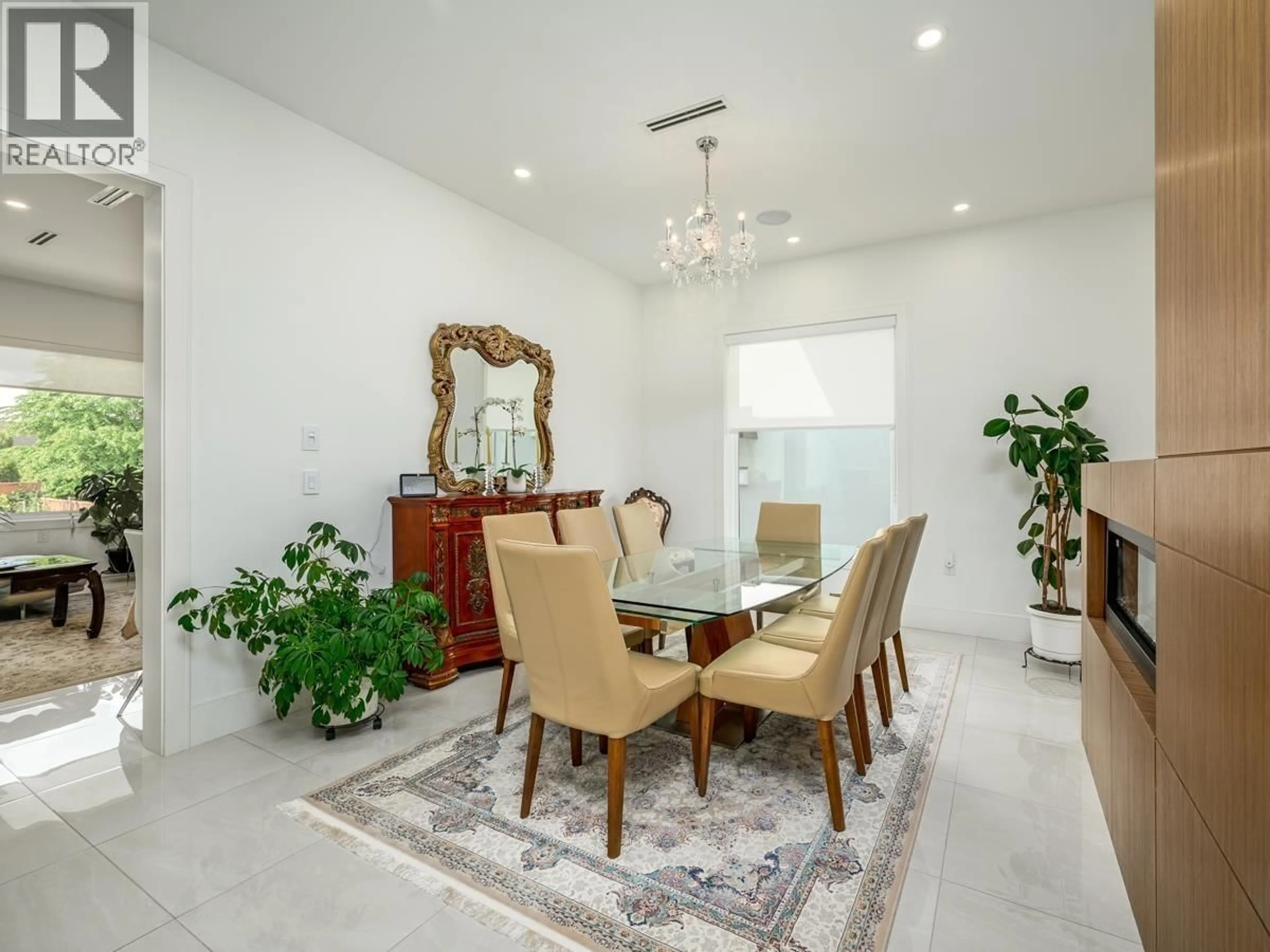 Dining room, ceramic/tile floor for 7268 PANDORA STREET, Burnaby British Columbia V5A1B9