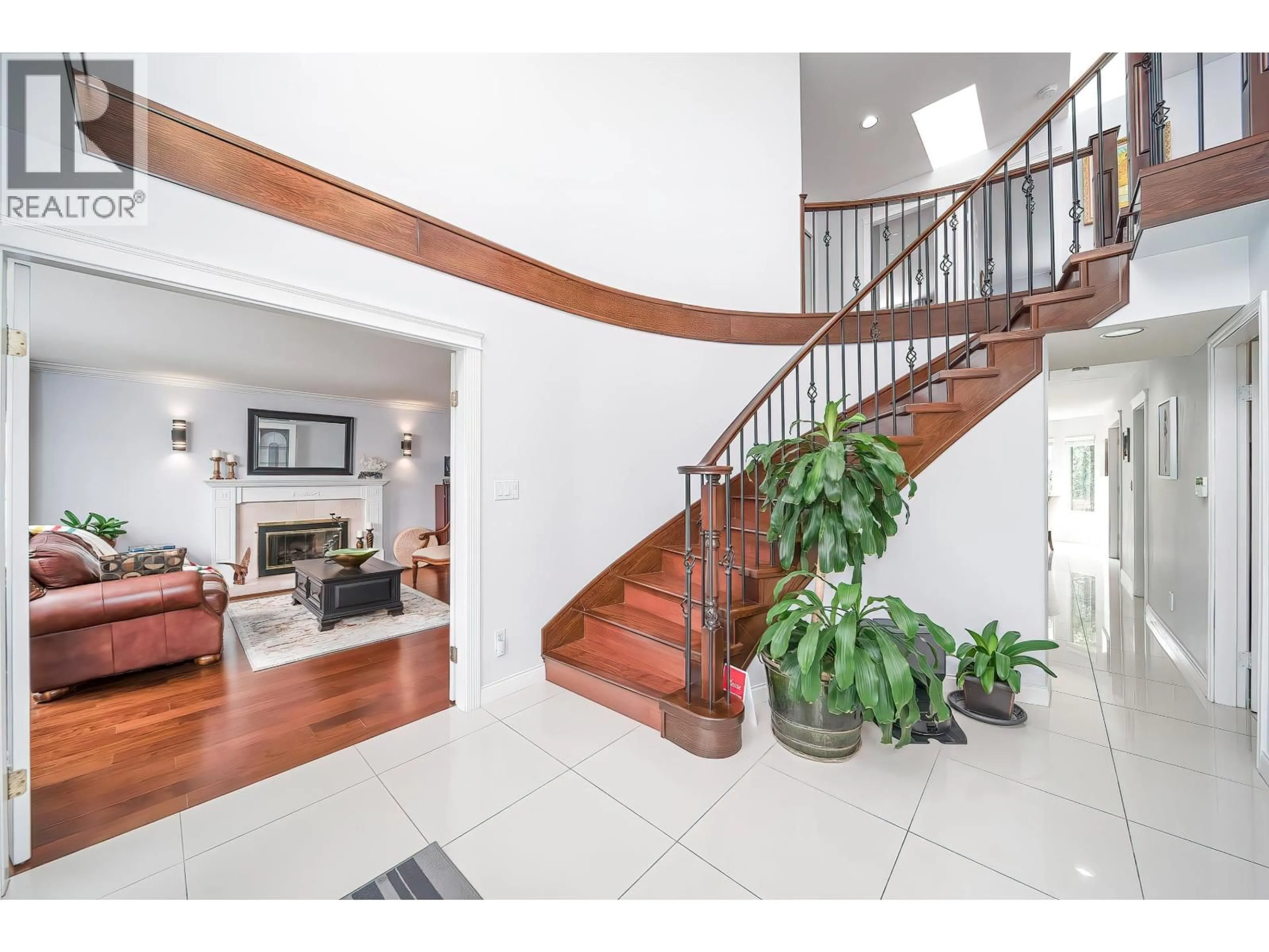 Indoor foyer for 4180 BRYSON COURT, Richmond British Columbia V6X3S5