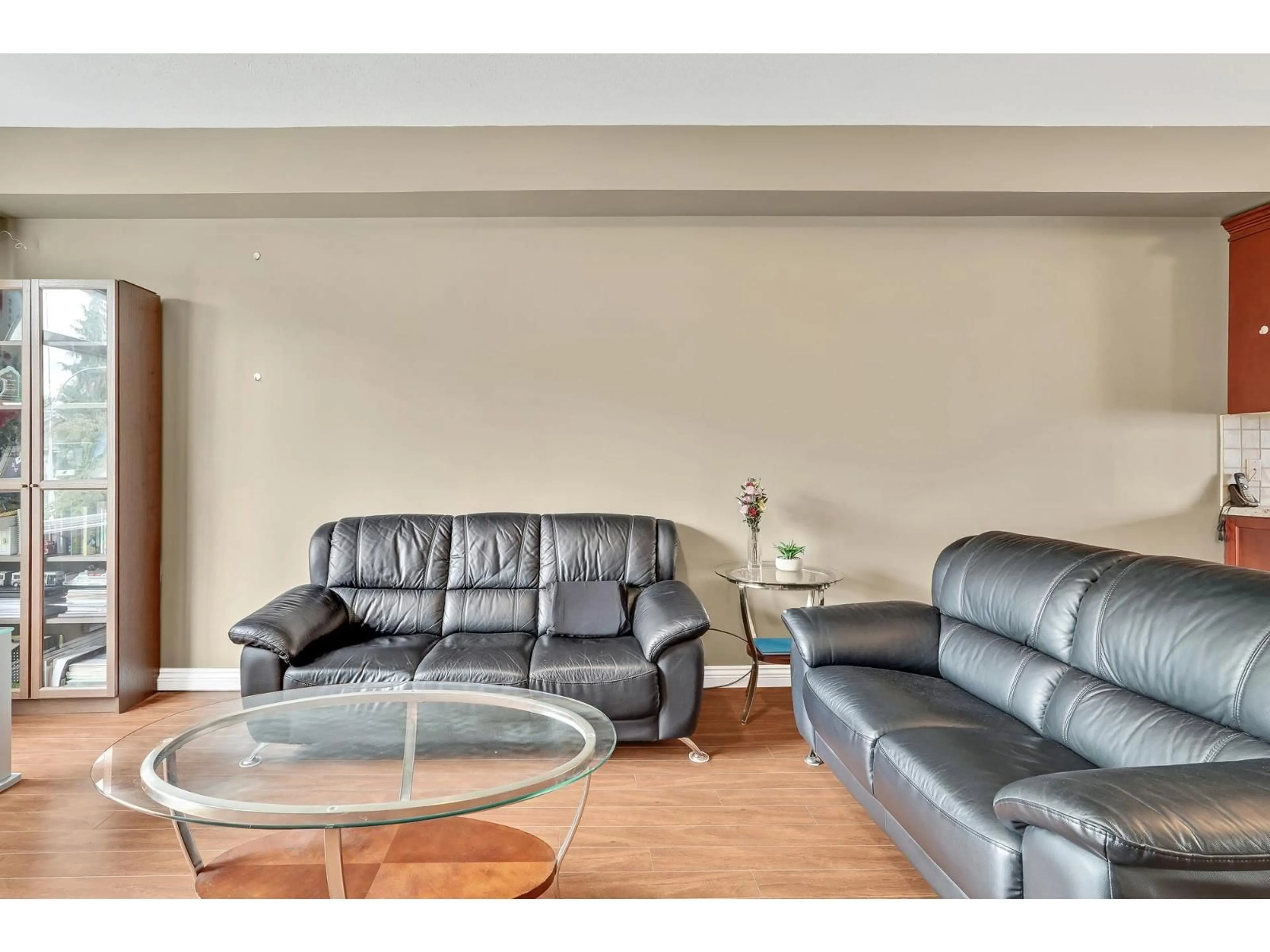 Living room with furniture, unknown for 3 - 9277 121, Surrey British Columbia V3V0B6