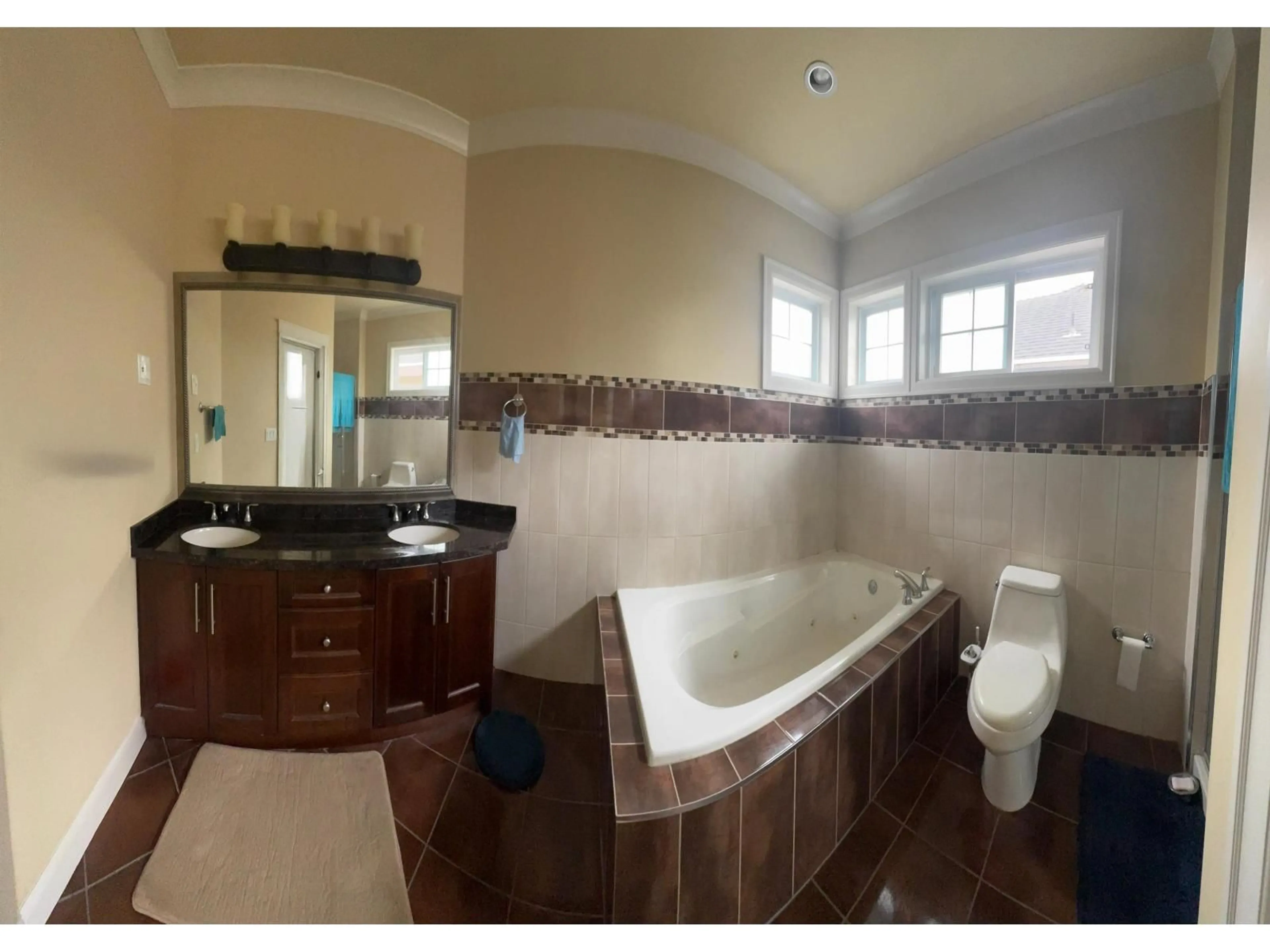 Contemporary bathroom, ceramic/tile floor for 6671 125A, Surrey British Columbia V3W1V7