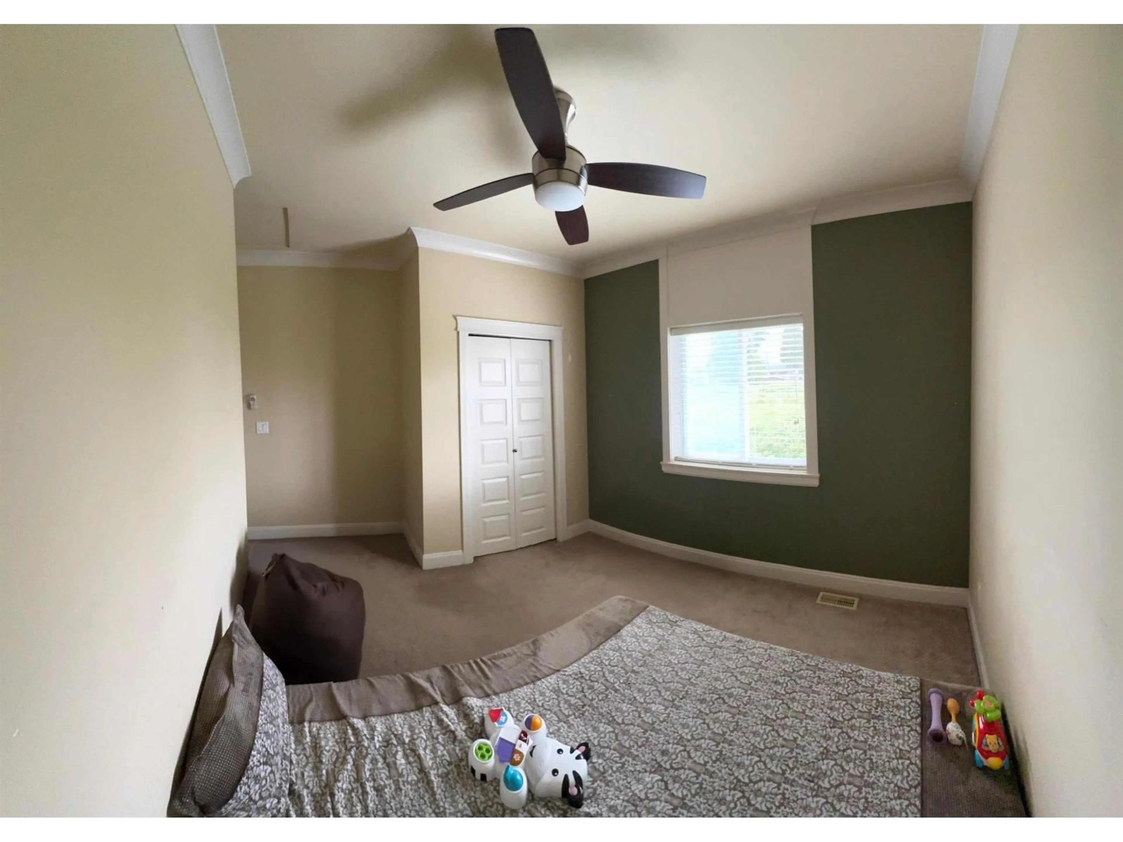 A pic of a room for 6671 125A, Surrey British Columbia V3W1V7