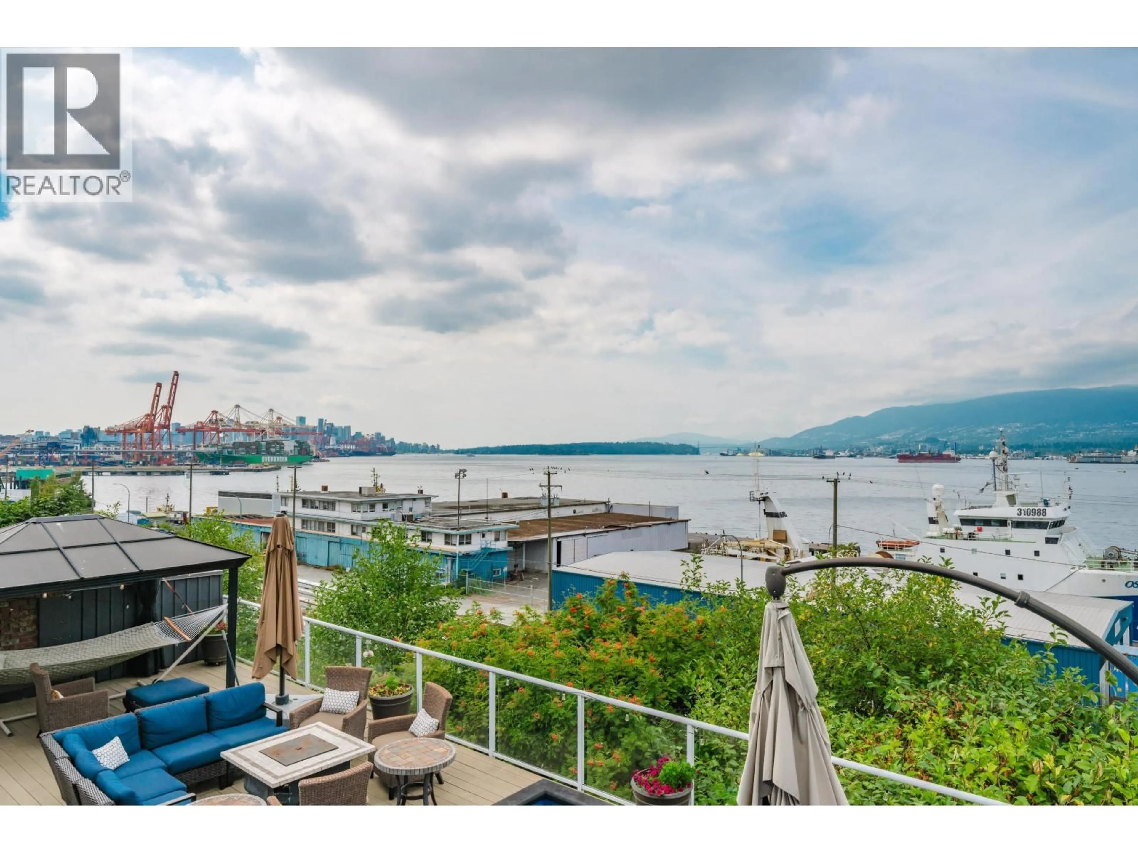 Patio, water/lake/river/ocean view for 2385 WALL STREET, Vancouver British Columbia V5L1B8