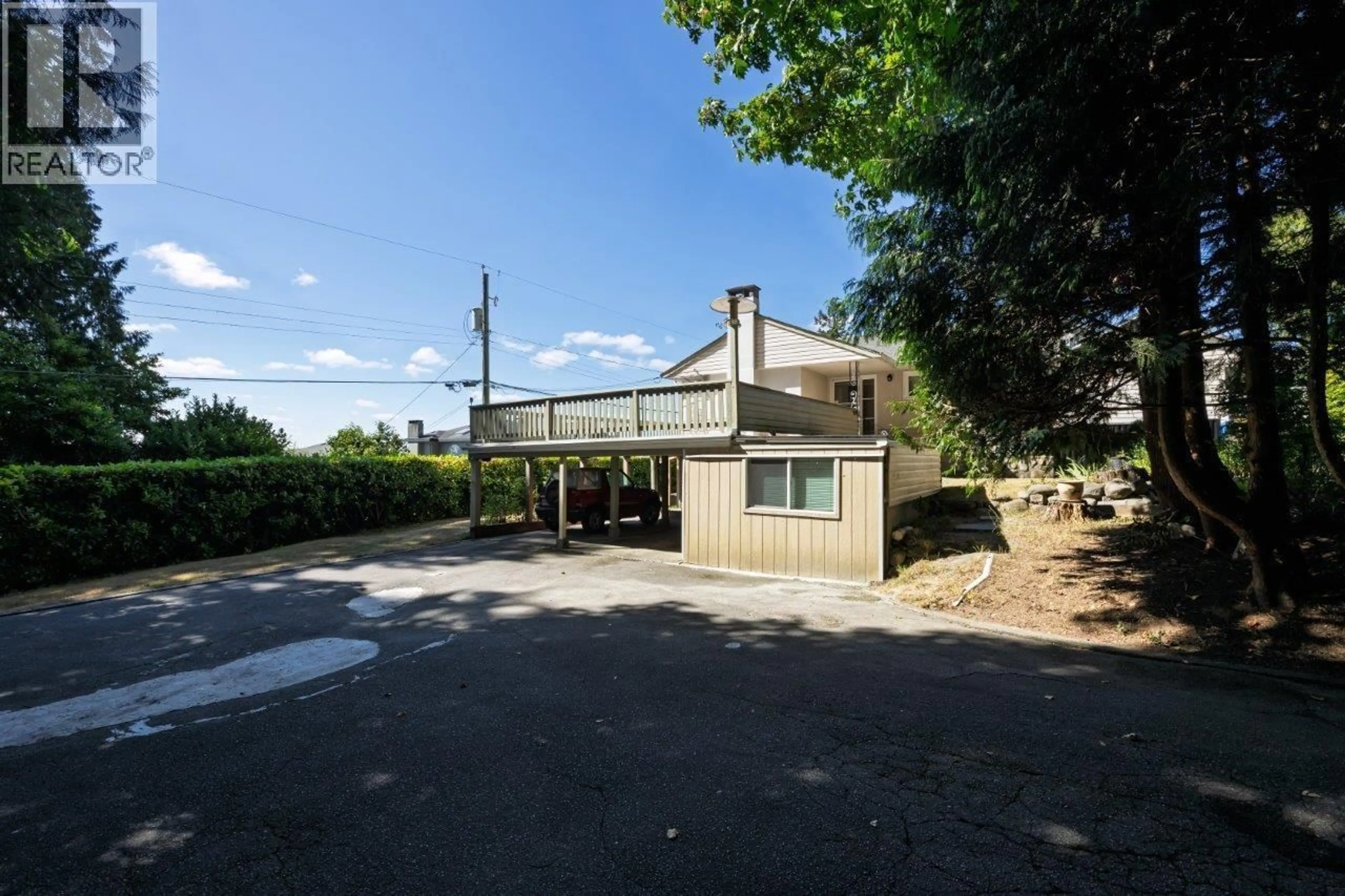 A pic from outside/outdoor area/front of a property/back of a property/a pic from drone, unknown for 1033 DRAYTON STREET, North Vancouver British Columbia V7L2C7