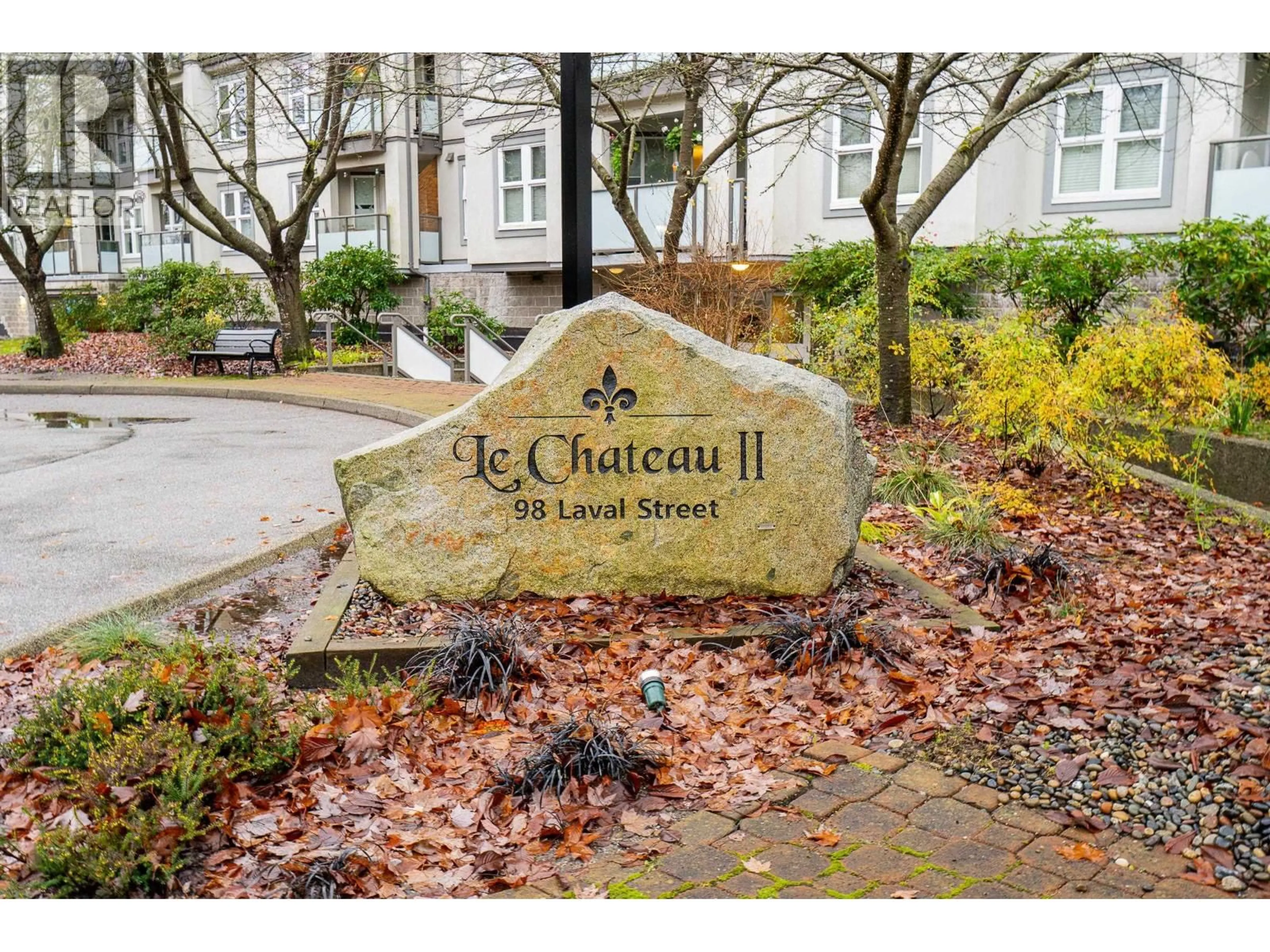 Indoor foyer for 101 - 98 LAVAL STREET, Coquitlam British Columbia V3K6S9