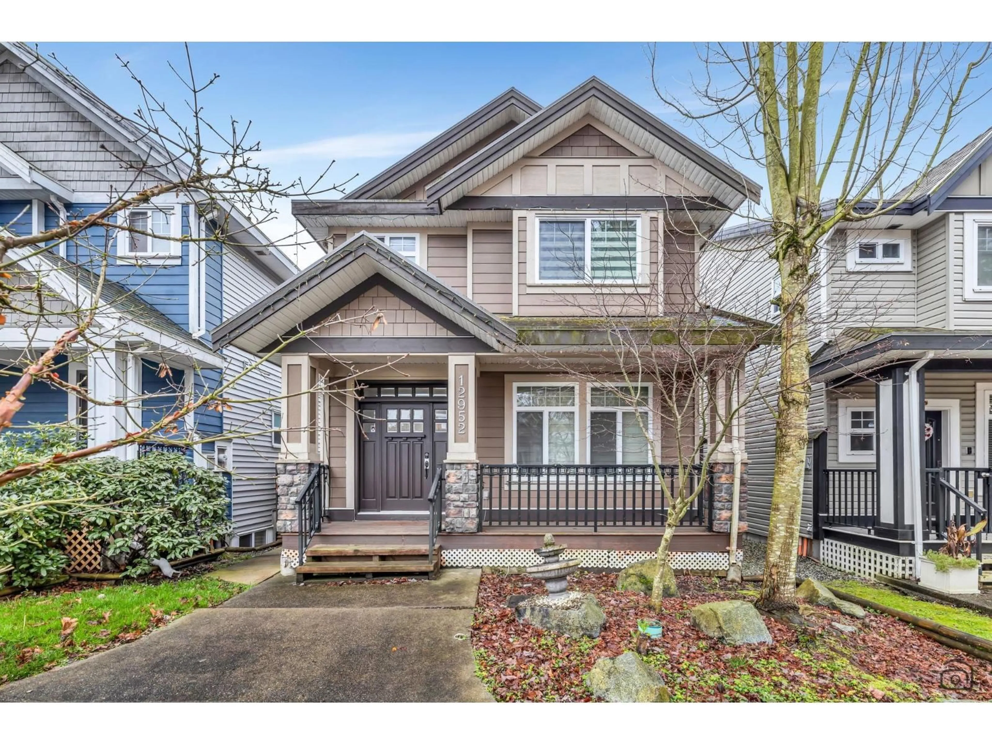 Home with vinyl exterior material, street for 12952 60, Surrey British Columbia V3X2L5