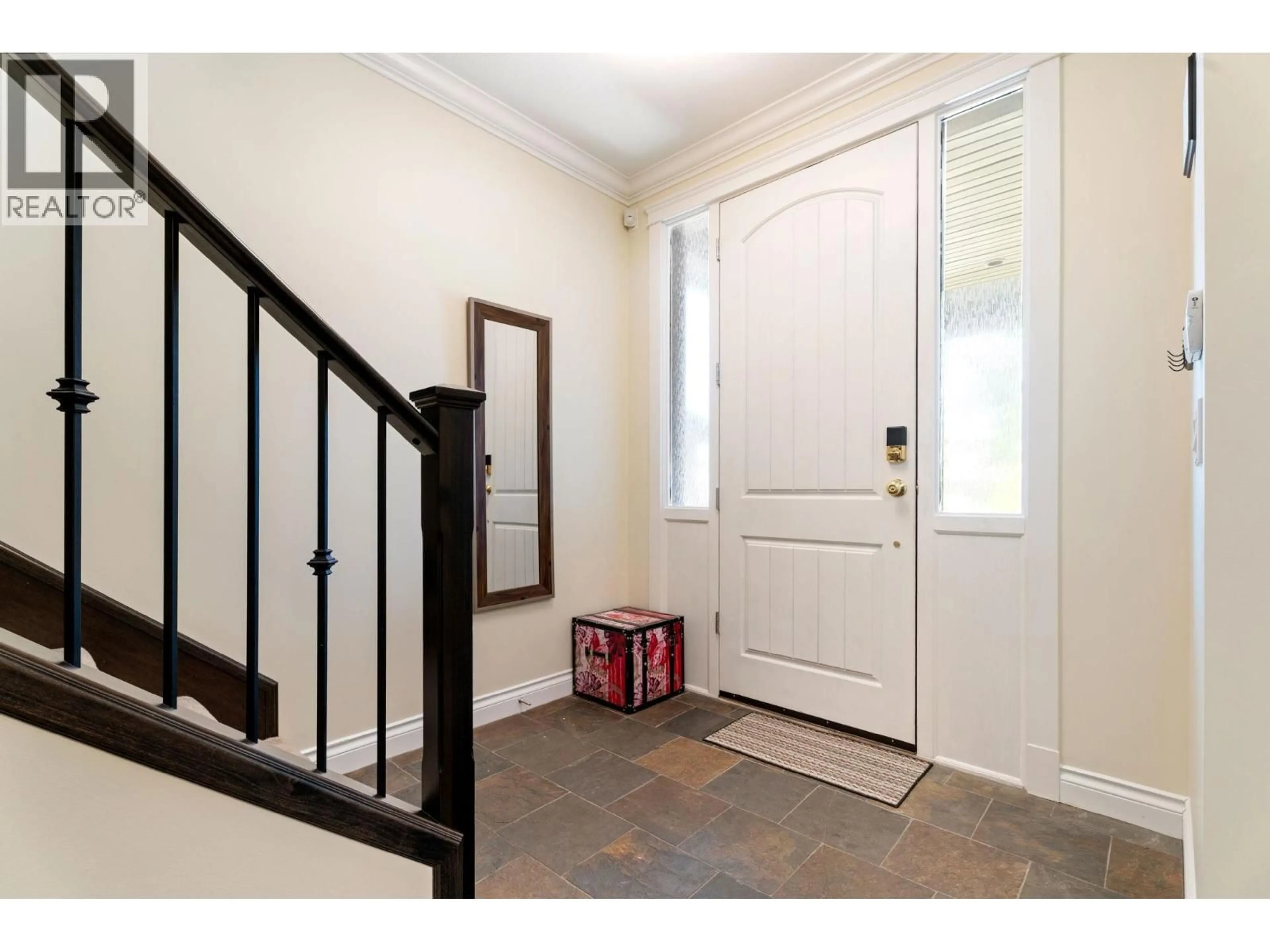 Indoor entryway for 13346 236 STREET, Maple Ridge British Columbia V4R0E4