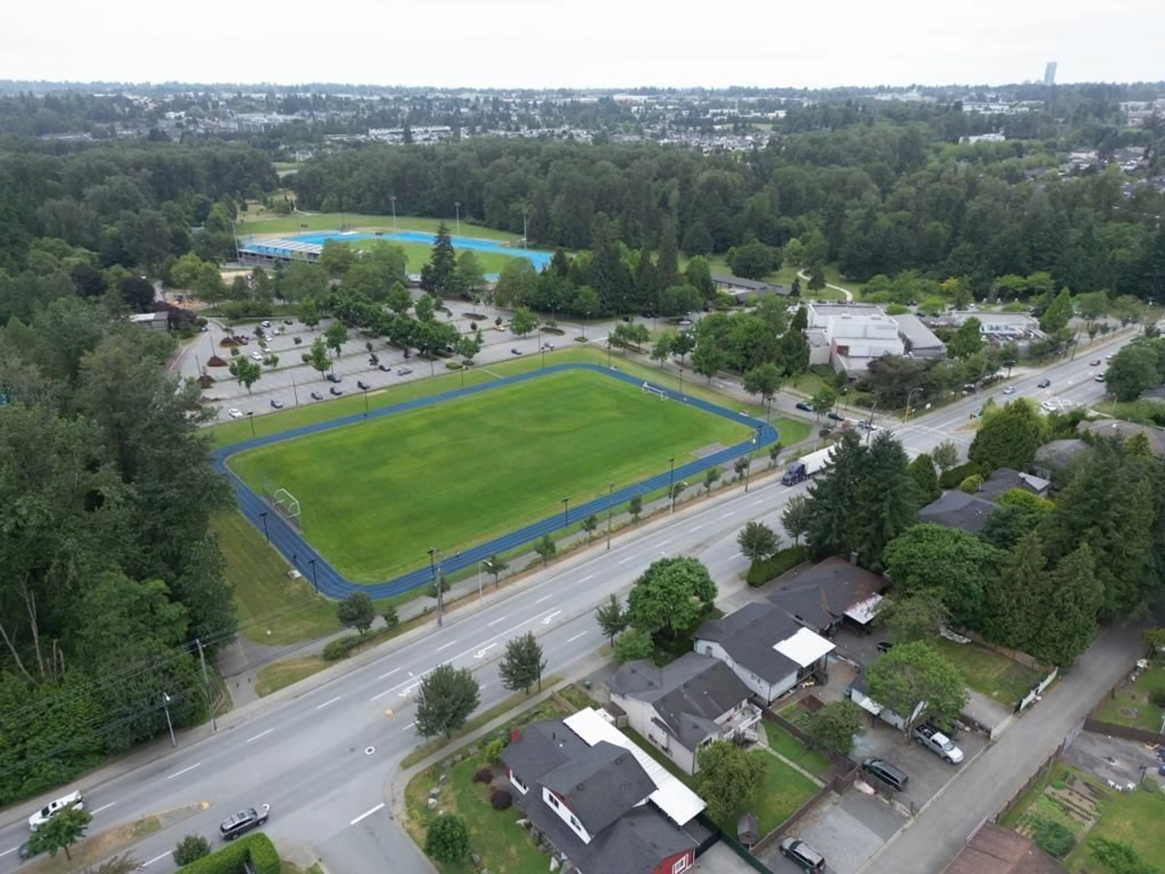 A pic from outside/outdoor area/front of a property/back of a property/a pic from drone, street for 8854 139, Surrey British Columbia V3V5X4
