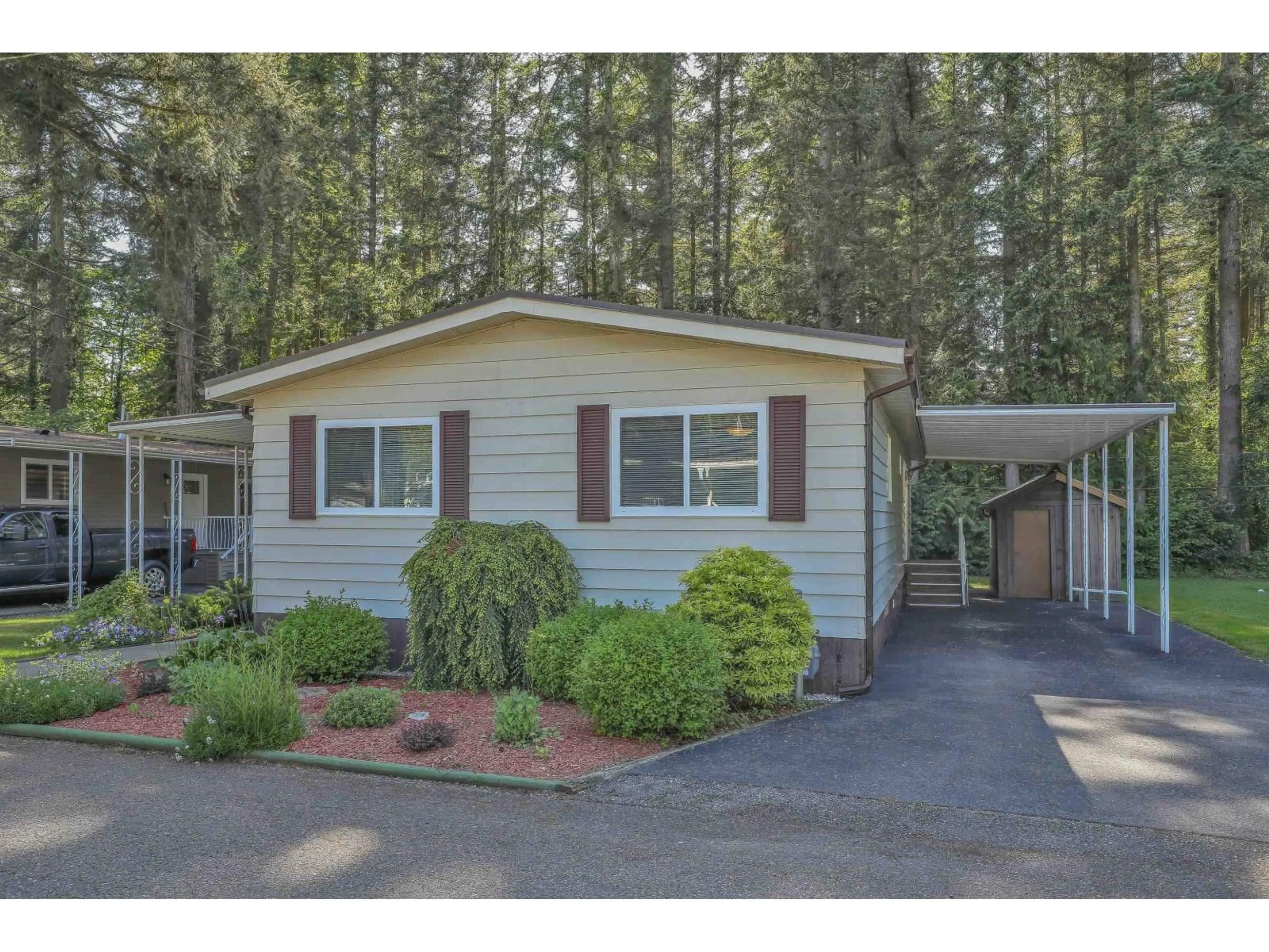 Home with vinyl exterior material, street for 81 - 20071 24, Langley British Columbia V2Z2A1