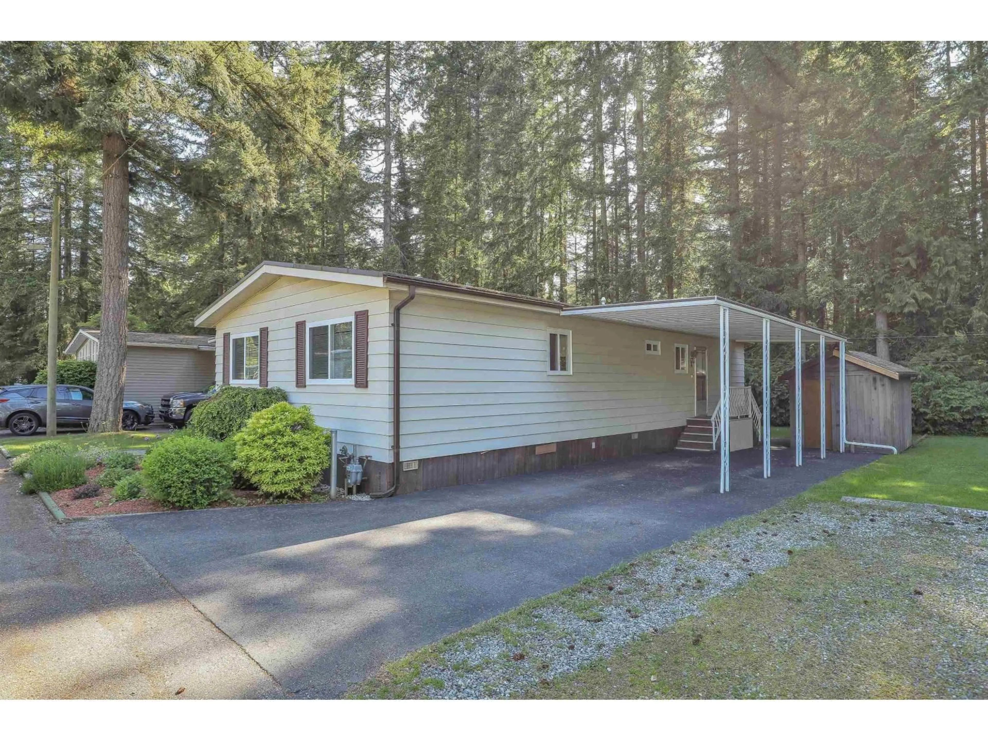 Home with vinyl exterior material, street for 81 - 20071 24, Langley British Columbia V2Z2A1