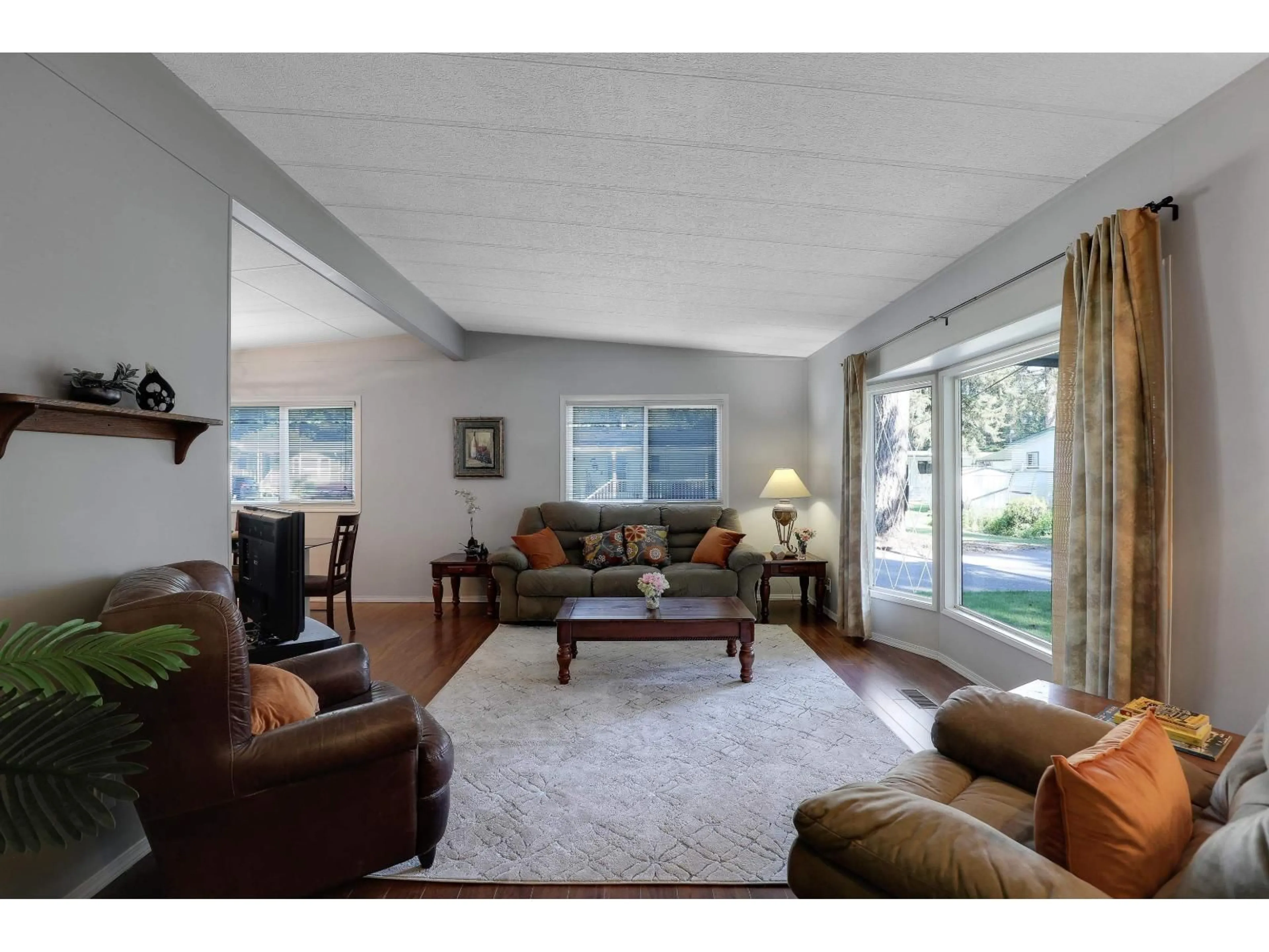 Living room with furniture, unknown for 81 - 20071 24, Langley British Columbia V2Z2A1