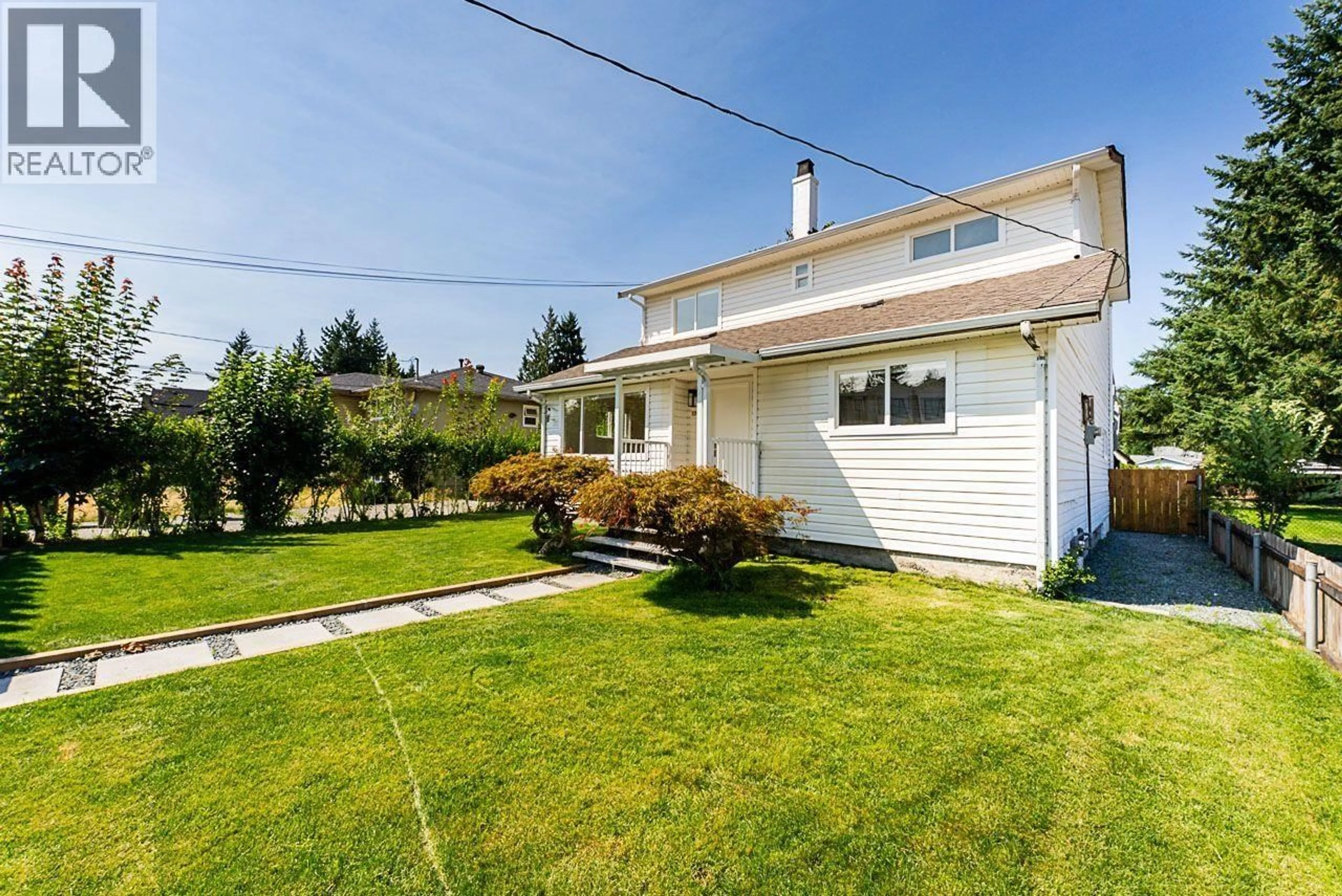 A pic from outside/outdoor area/front of a property/back of a property/a pic from drone, street for 1747 SALISBURY AVENUE, Port Coquitlam British Columbia V3B1X6