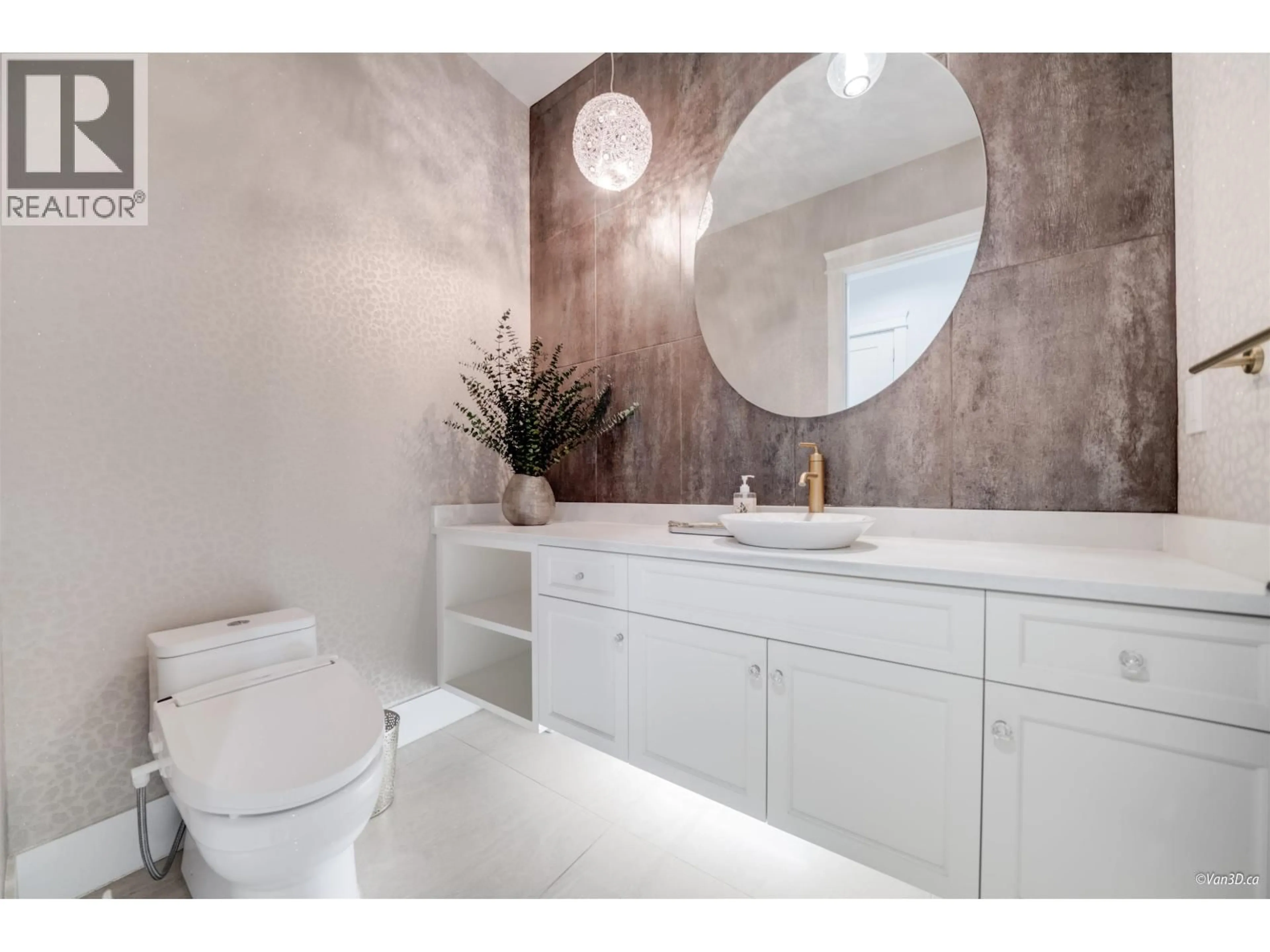 Contemporary bathroom, ceramic/tile floor for 656 BLUE MOUNTAIN STREET, Coquitlam British Columbia V3J4R6